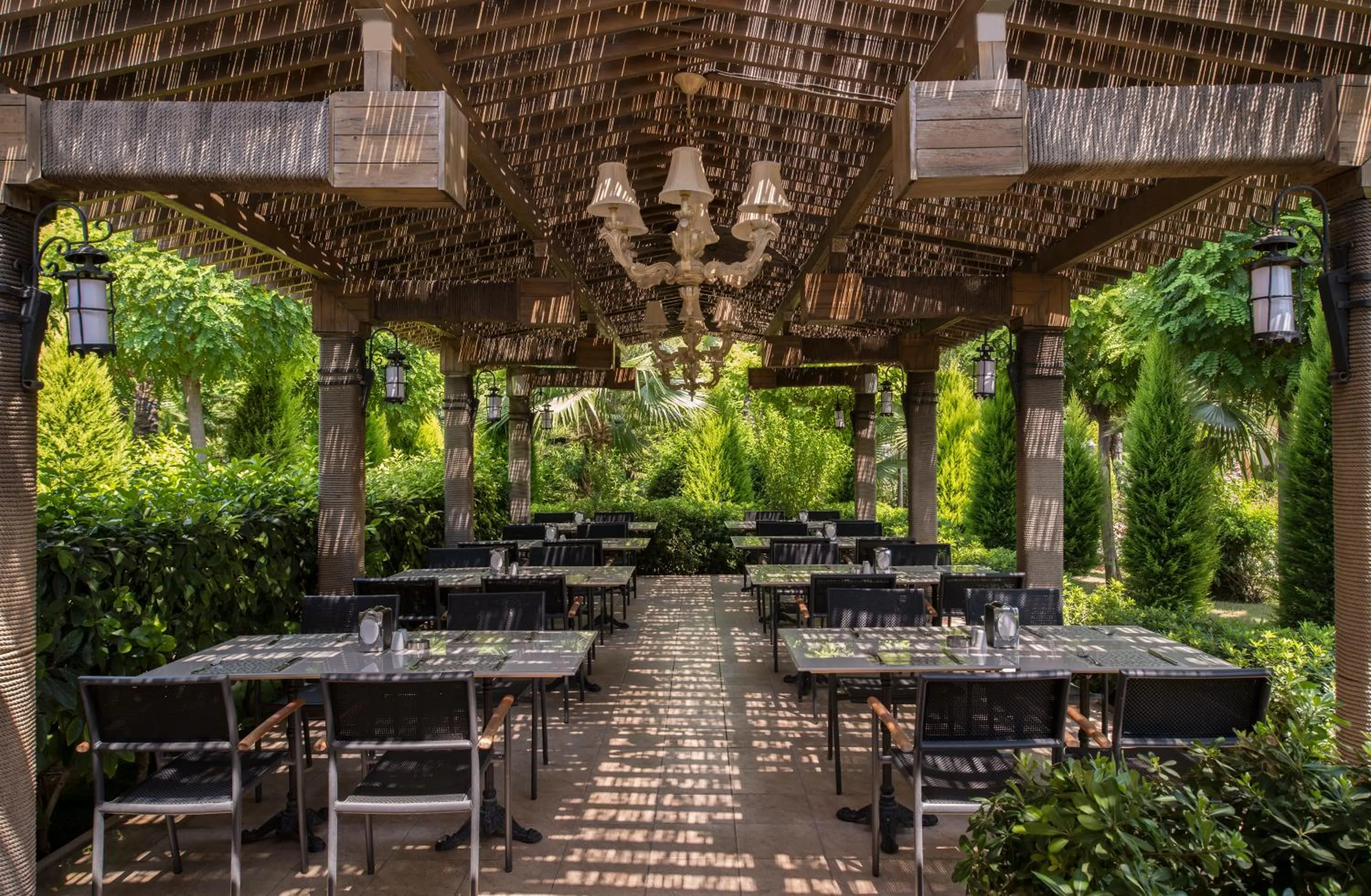 Restaurant/places to eat in Delphin Diva Premiere