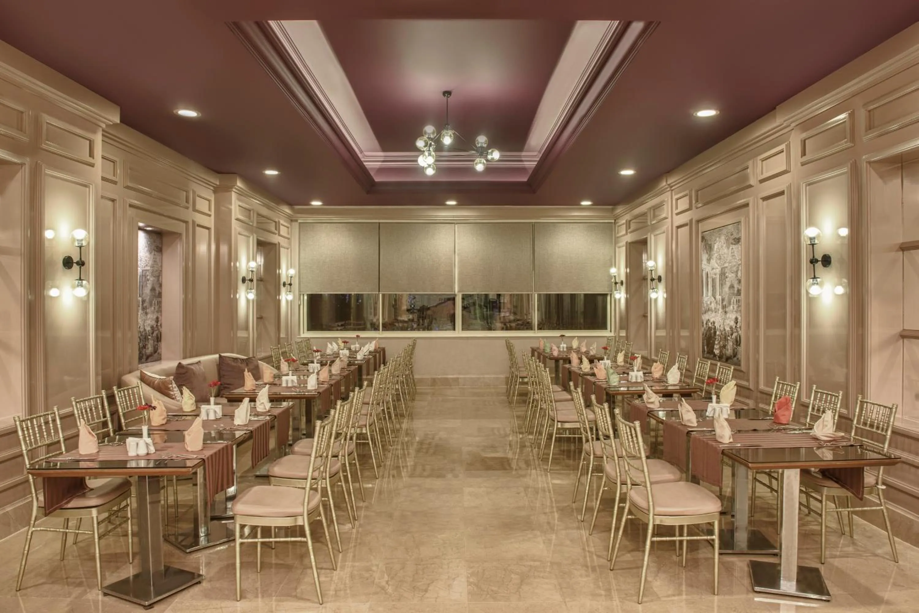 Restaurant/places to eat in Delphin Diva Premiere