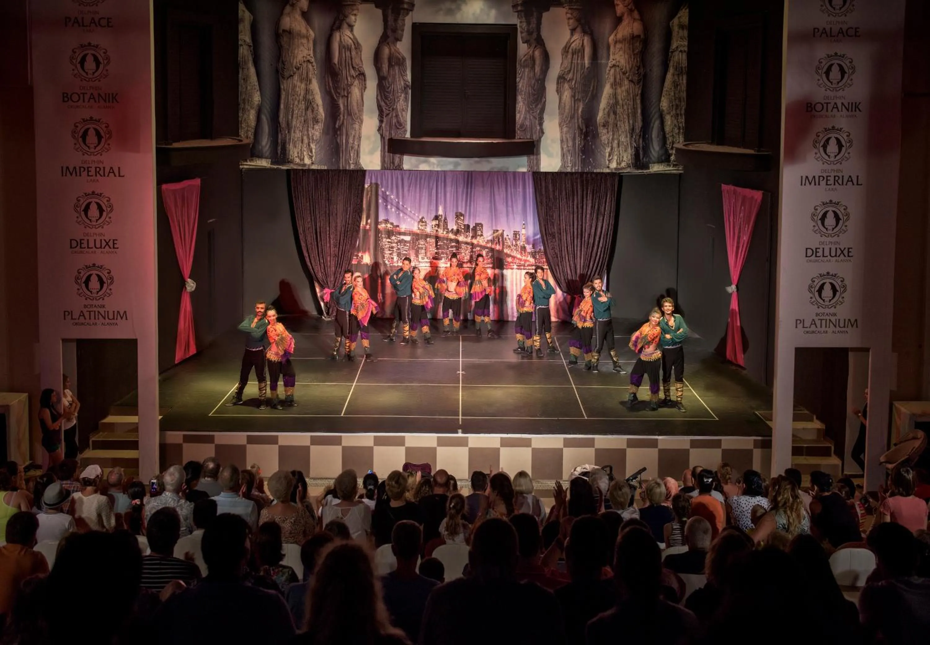 Evening entertainment in Delphin Diva Premiere