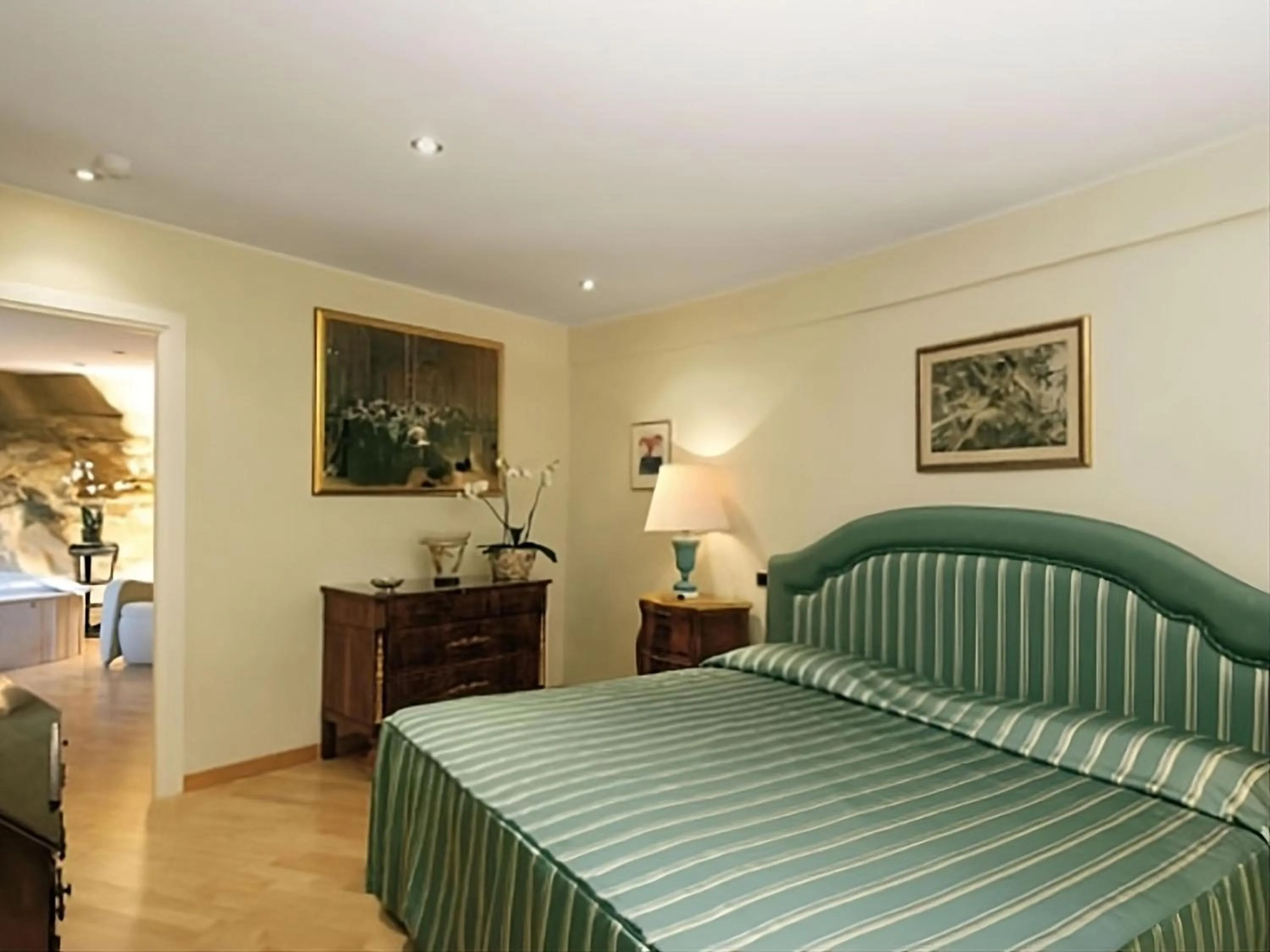 Bed in Grand Hotel Del Mare Resort & Spa