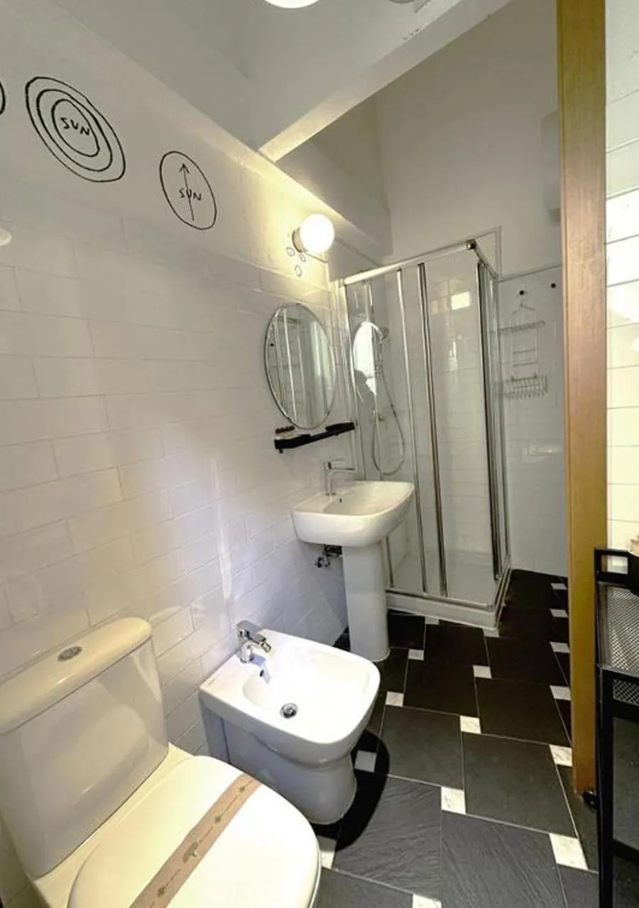 Shower in Boutique Hotel Novecento