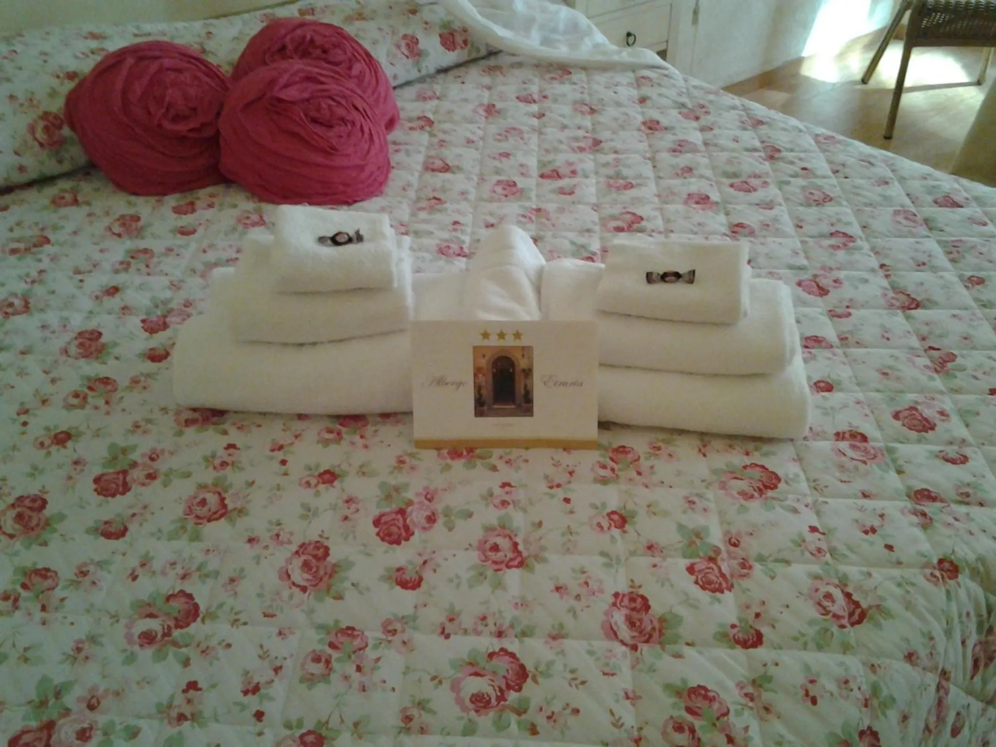 Decorative detail, Bed in Albergo Etruria