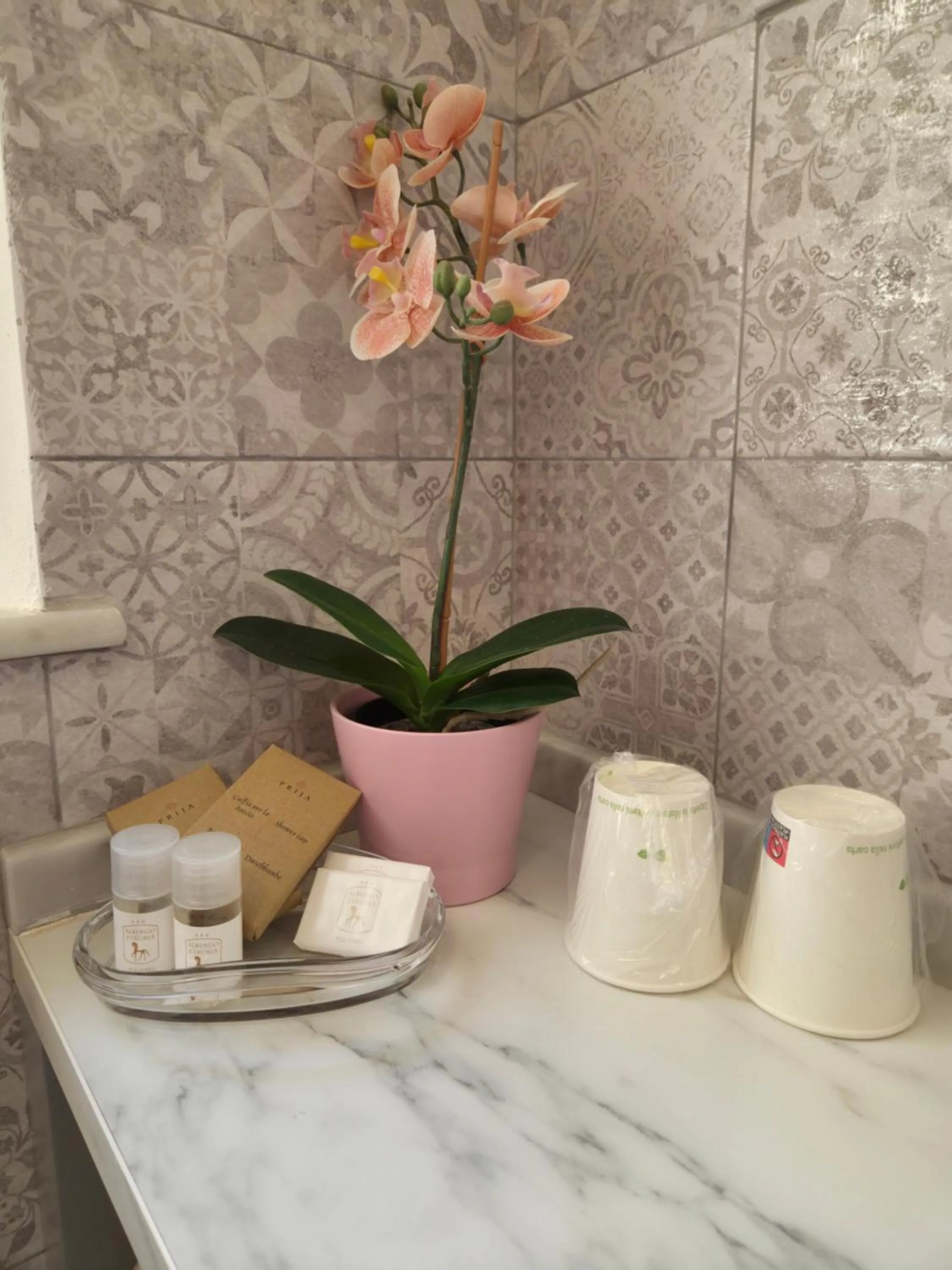 Bathroom in Albergo Etruria