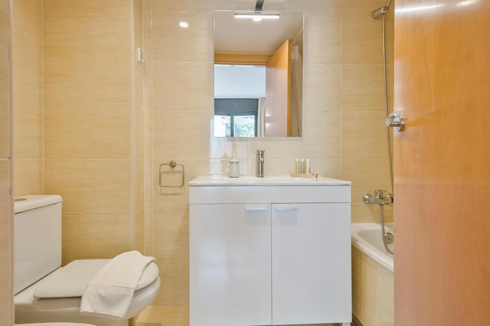 Bathroom in Inside Barcelona Apartments Princep