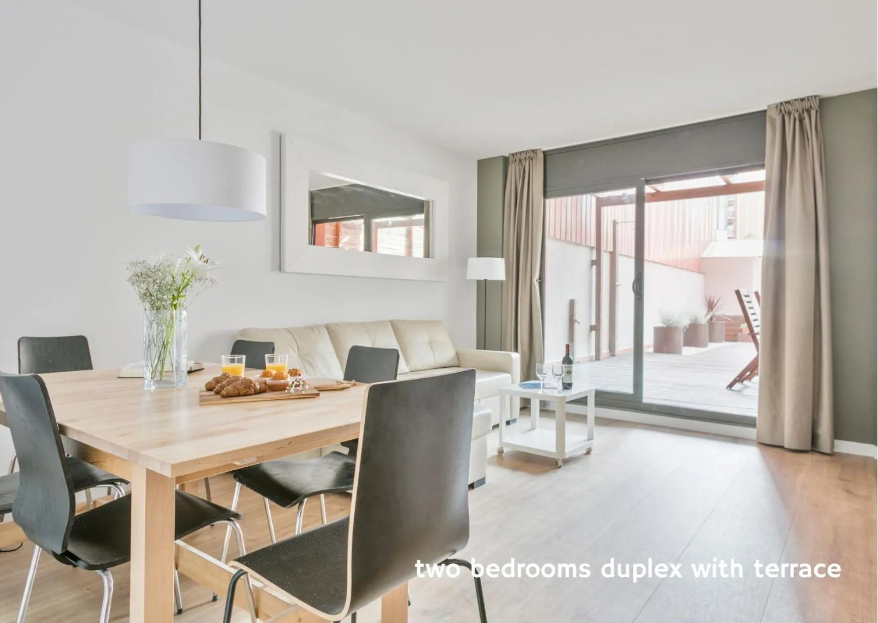 Dining area in Inside Barcelona Apartments Princep