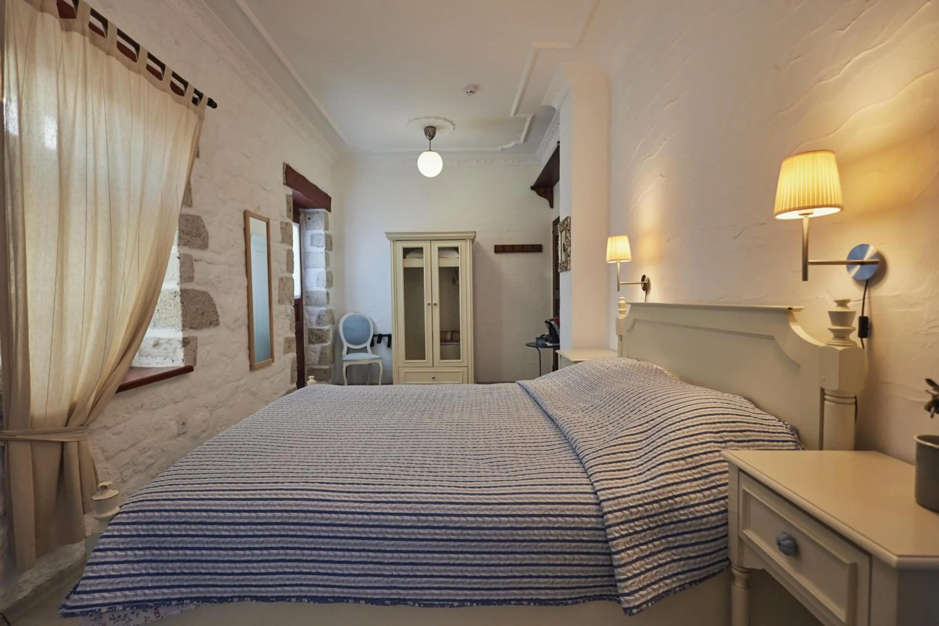 Massage, Bed in Alacati Zeytin Konak Hotel