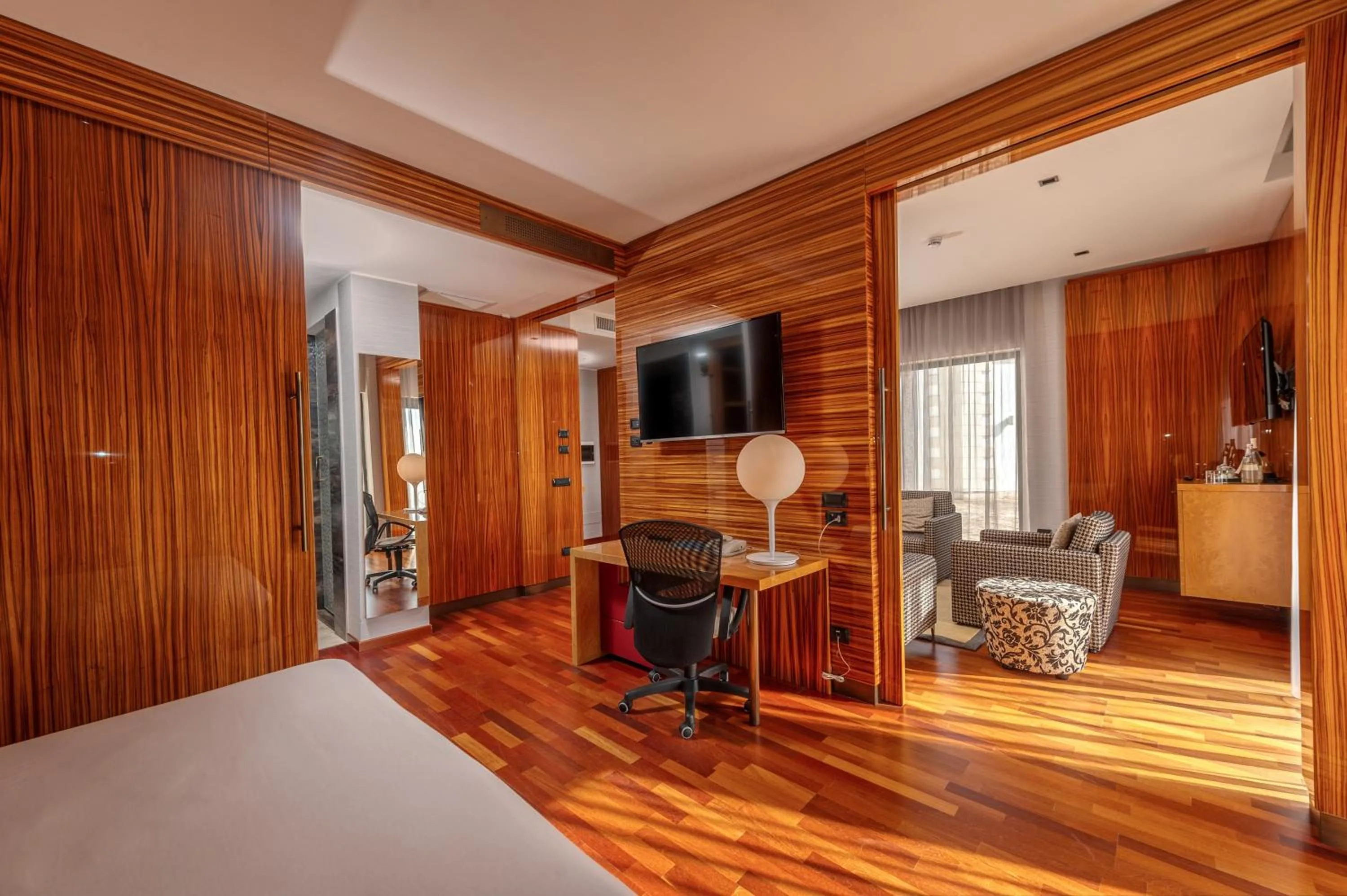 Living room, Bed in Acaya Golf Resort & Spa