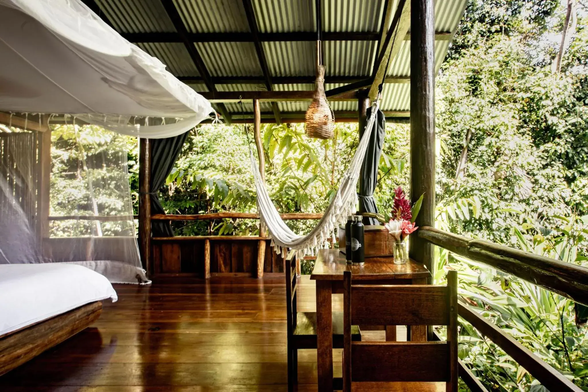 La Loma Jungle Lodge and Chocolate Farm La Loma Jungle Lodge and Chocolate Farm