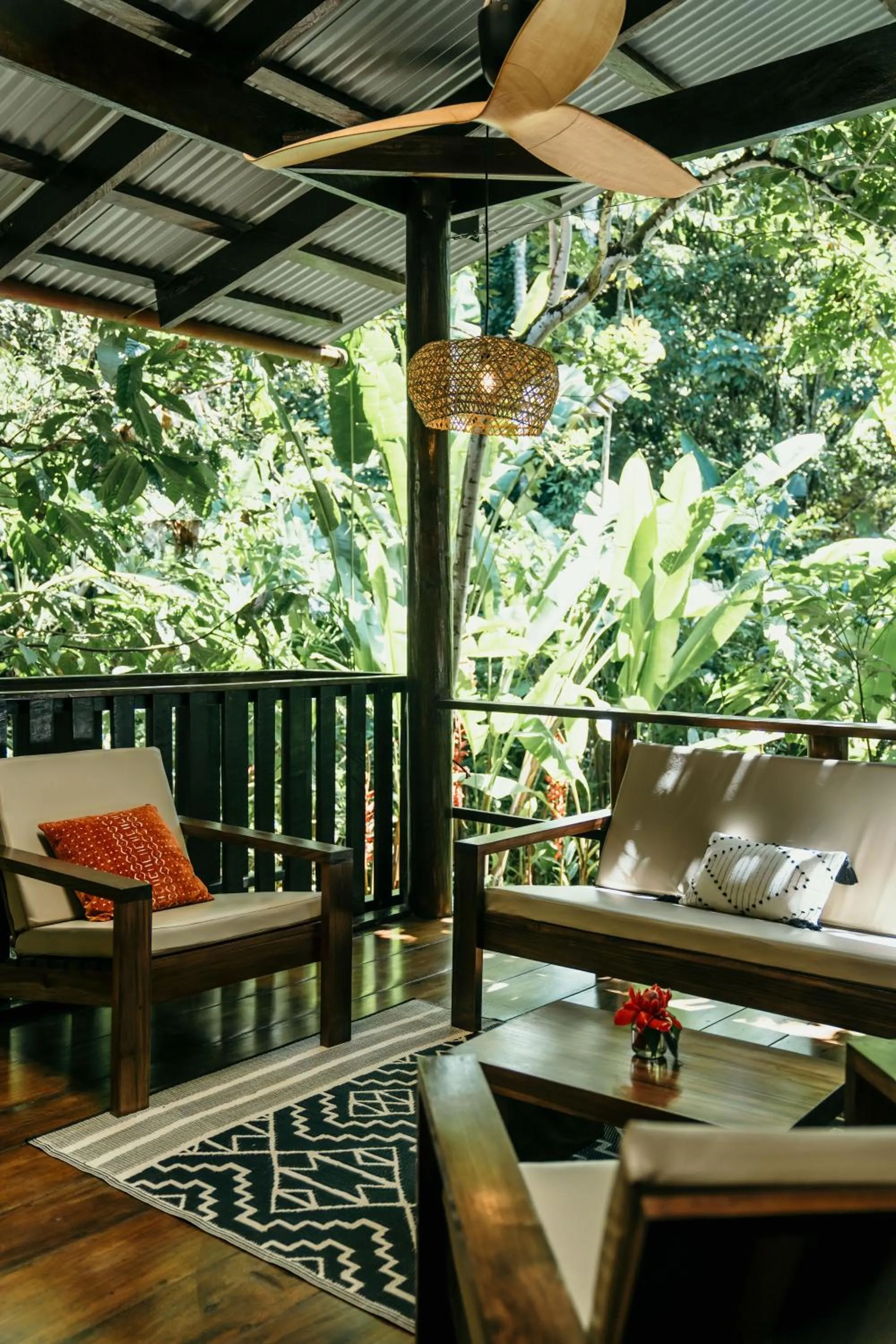 La Loma Jungle Lodge and Chocolate Farm