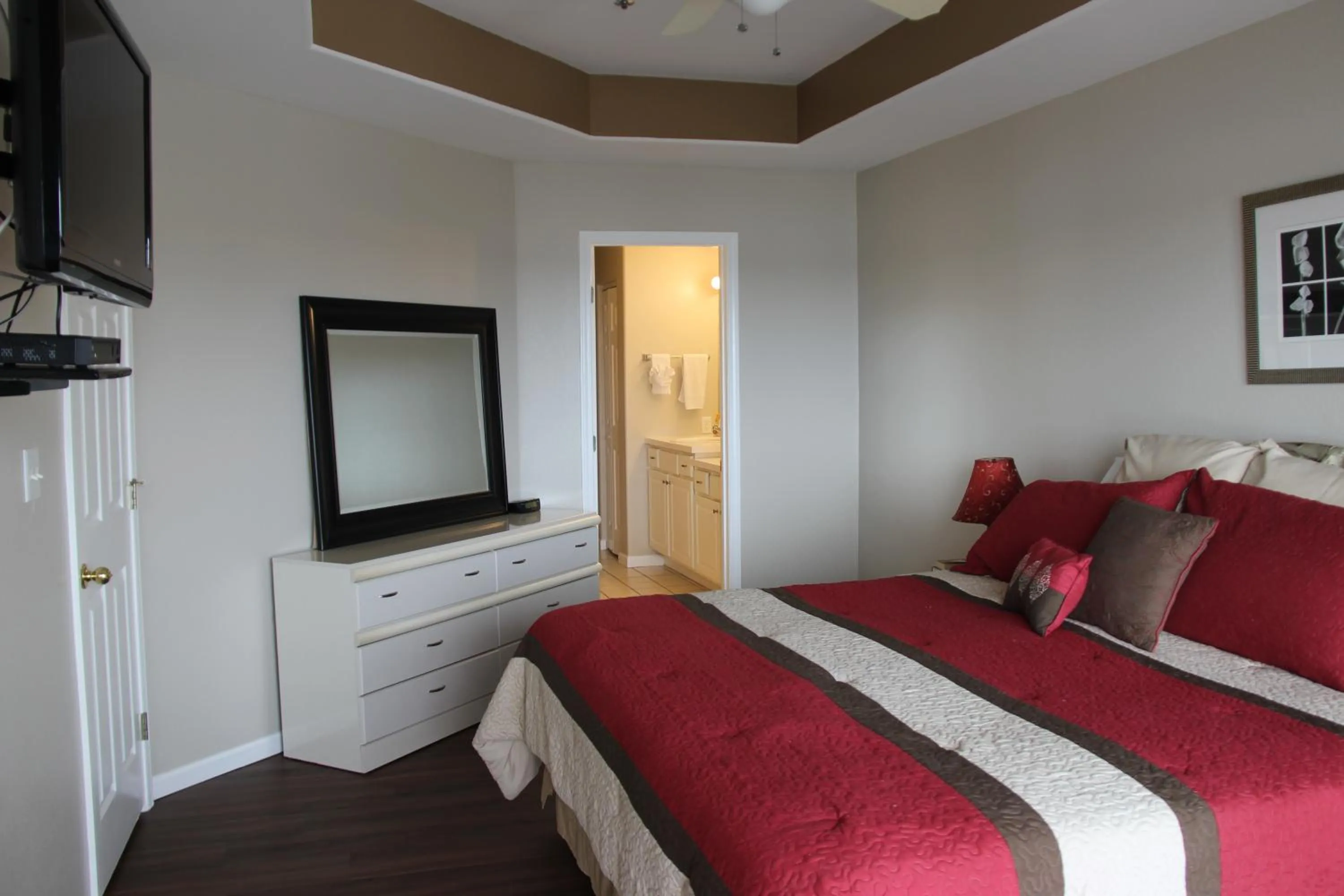 Bedroom, Bed in Lake Ozarks Get Away