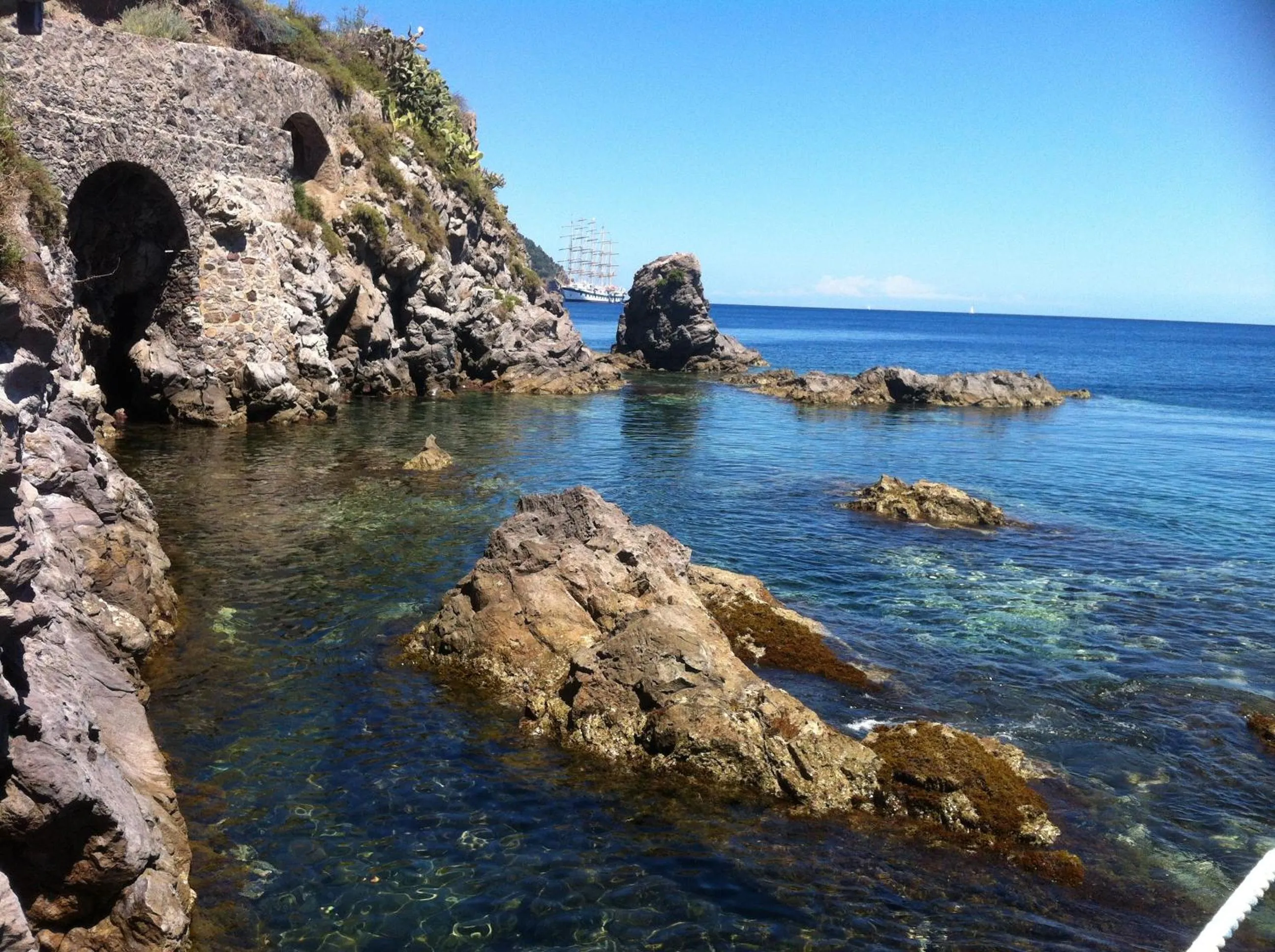 Day in Hotel Rocce Azzurre