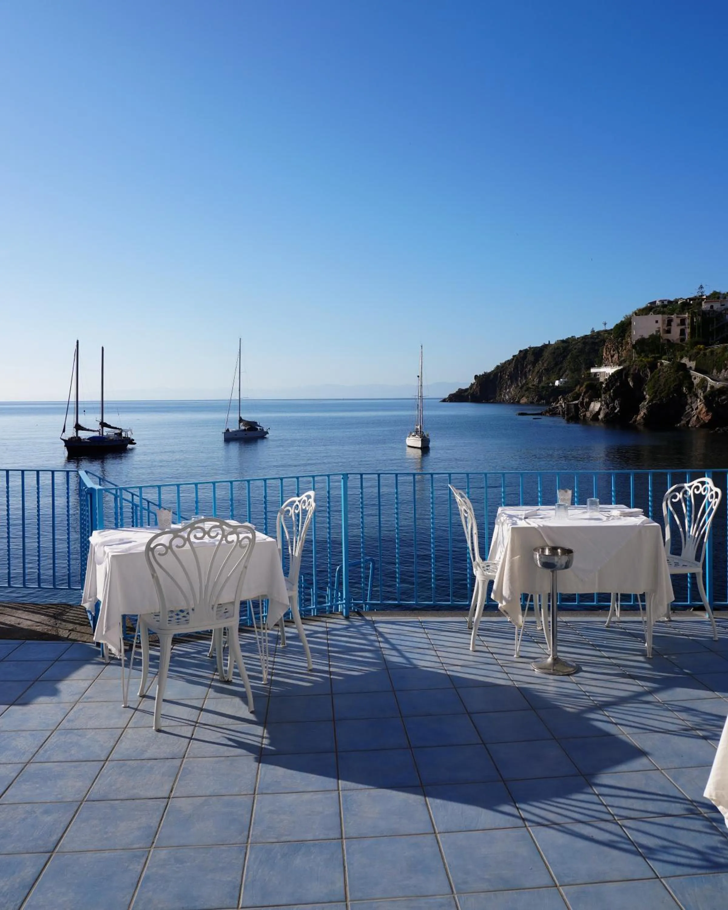 Restaurant/places to eat in Hotel Rocce Azzurre