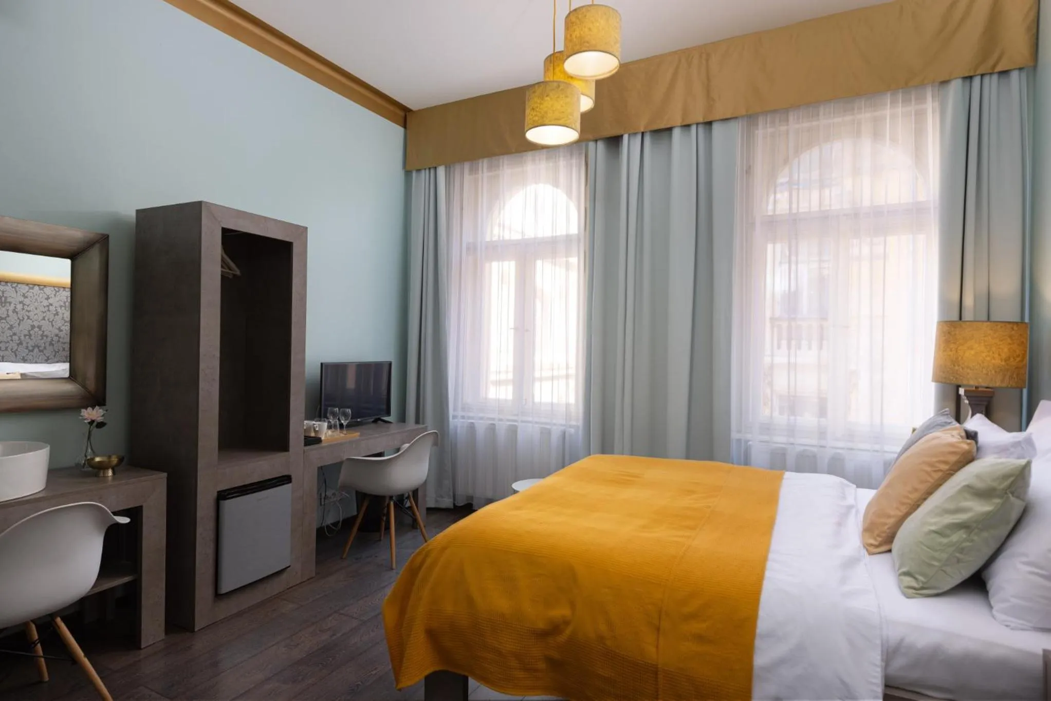 TV and multimedia, Bed in Salvatore Prague Rooms