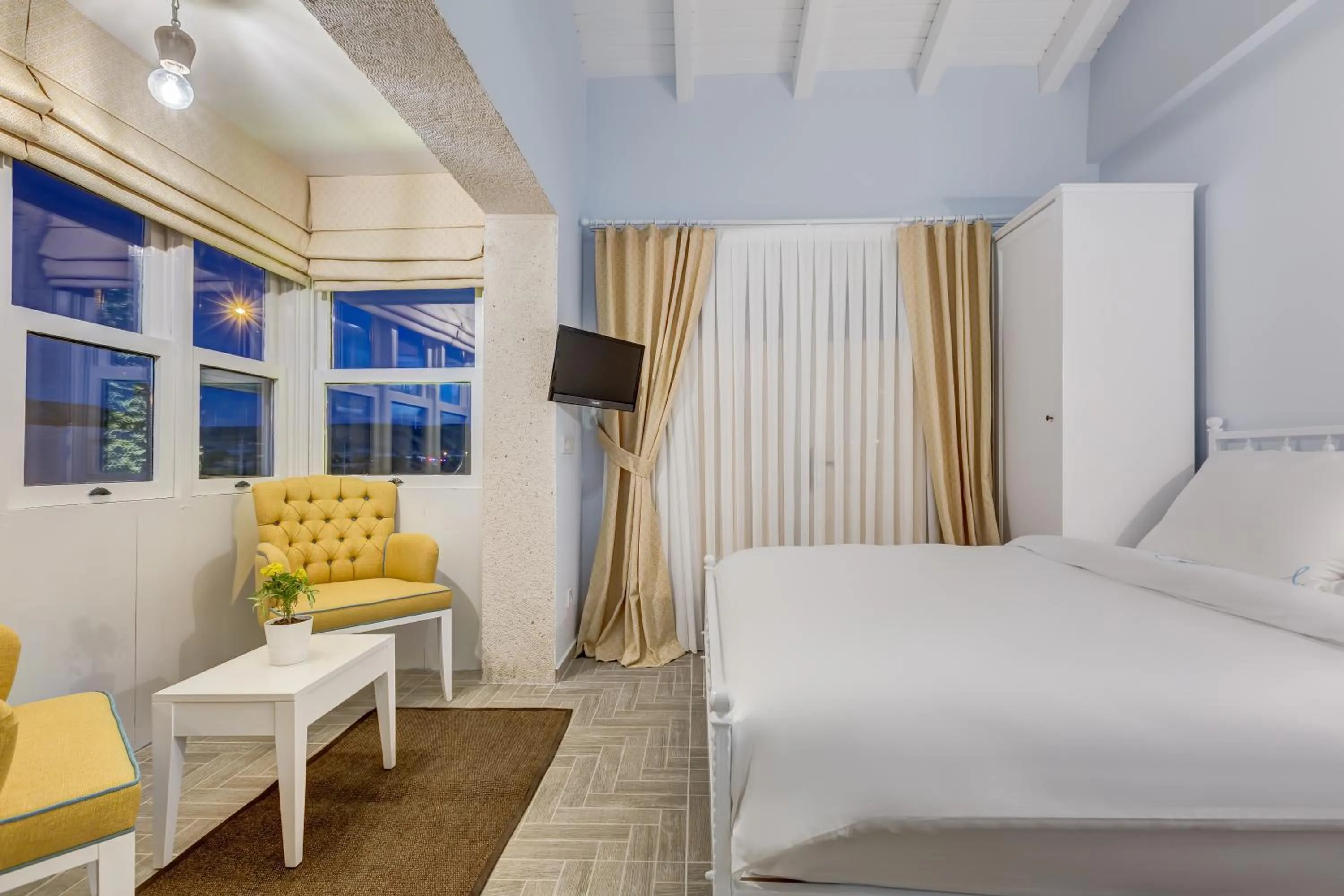 Balcony/Terrace, Bed in Levin Hotel Alacati