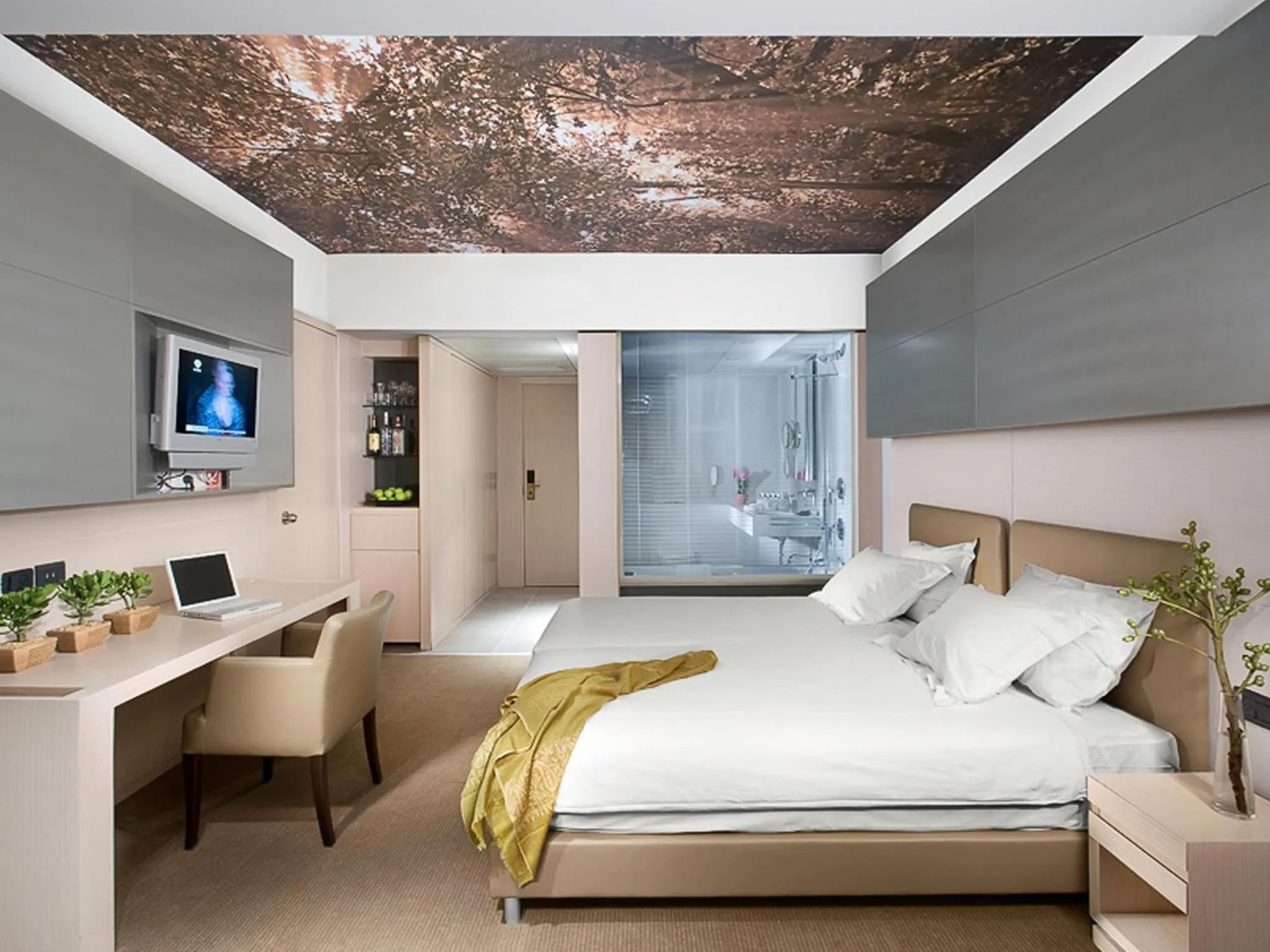 Photo of the whole room, Bed in Dan Tel Aviv Hotel