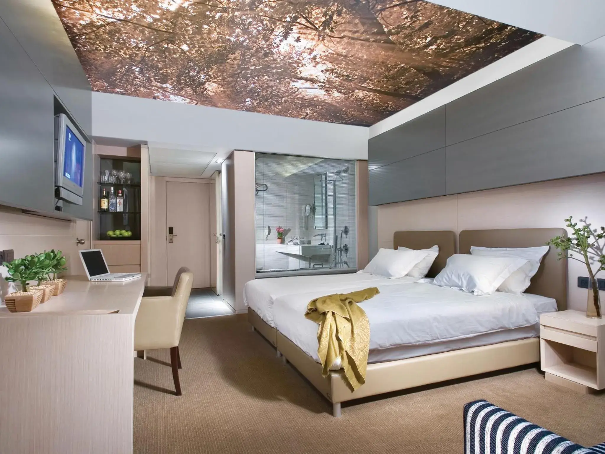 Bed in Dan Tel Aviv Hotel Bed in Dan Tel Aviv Hotel