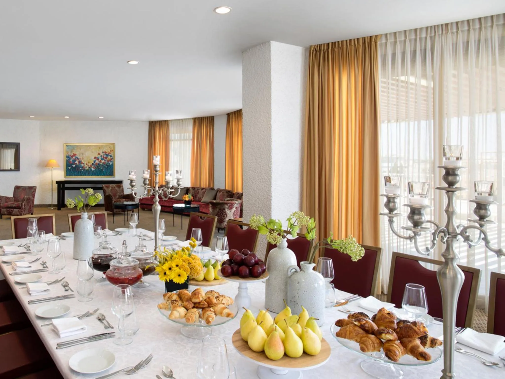 Restaurant/places to eat in Dan Panorama Jerusalem Hotel