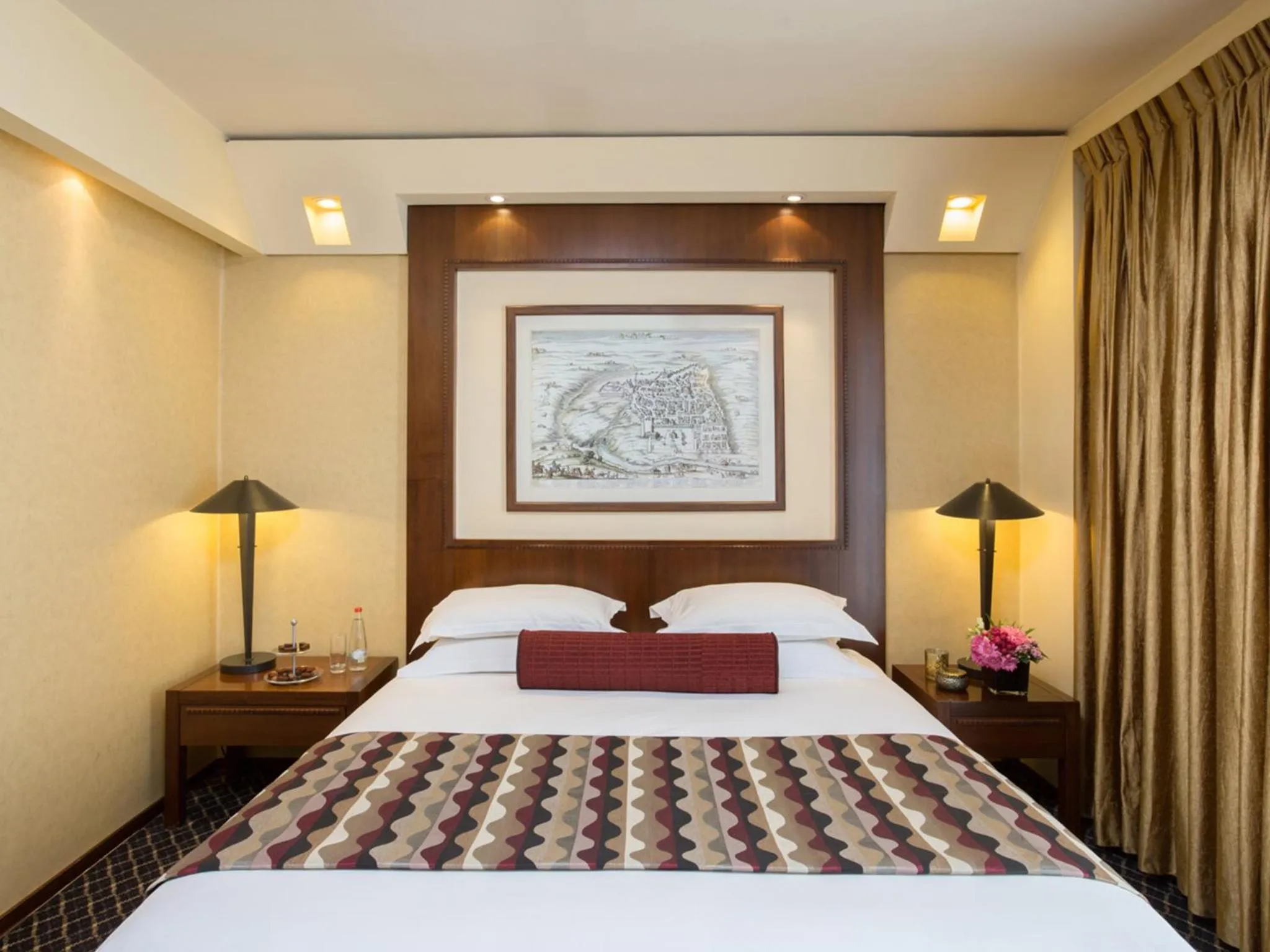 Bed in Dan Panorama Jerusalem Hotel