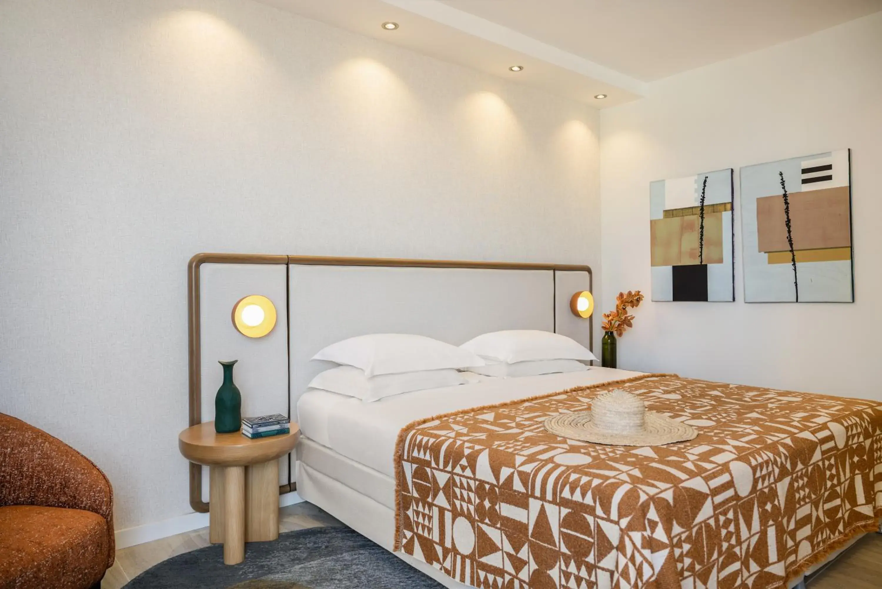 Bed in Dan Panorama Tel Aviv Hotel Bed in Dan Panorama Tel Aviv Hotel