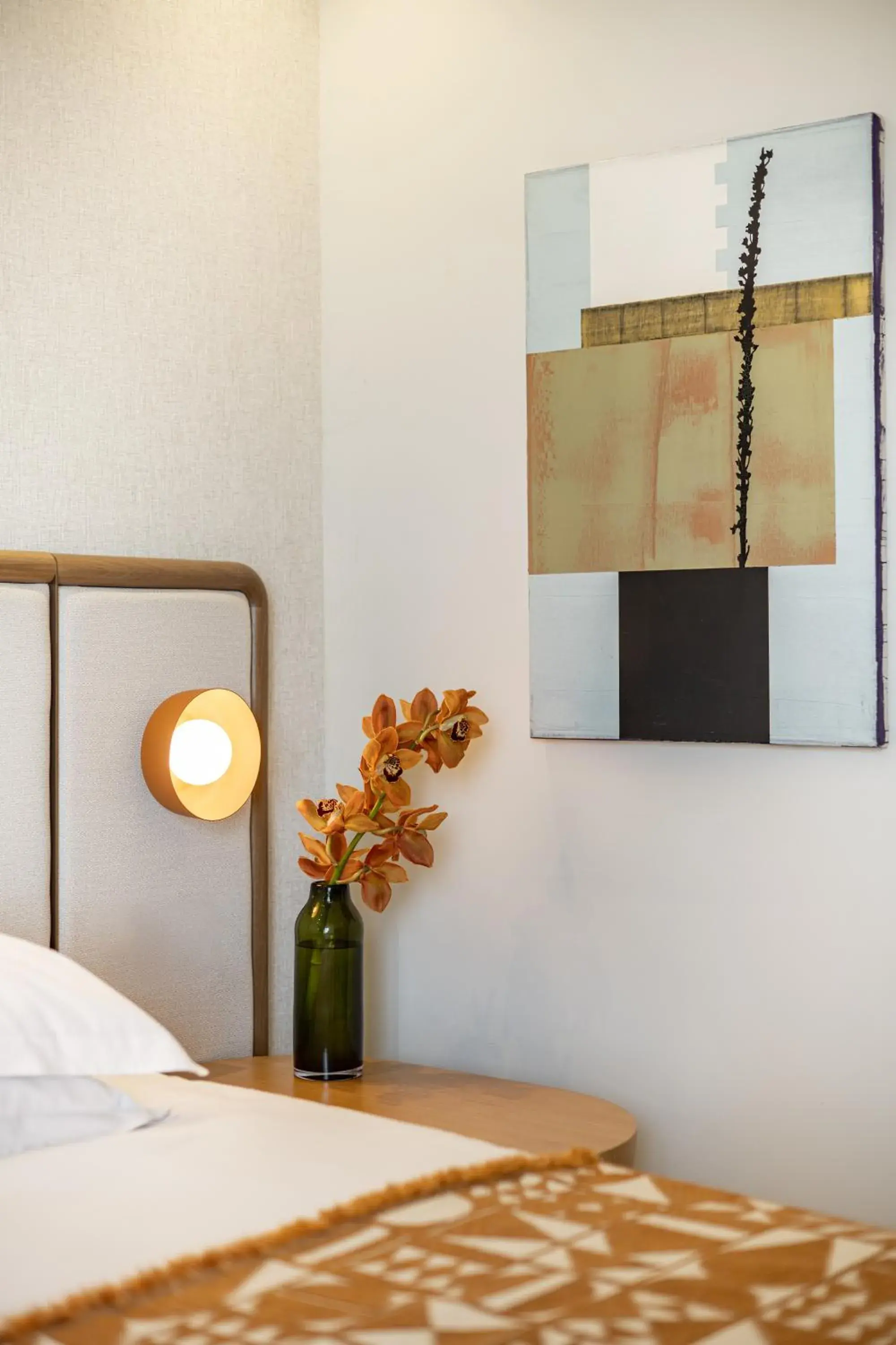 Bed in Dan Panorama Tel Aviv Hotel Bed in Dan Panorama Tel Aviv Hotel