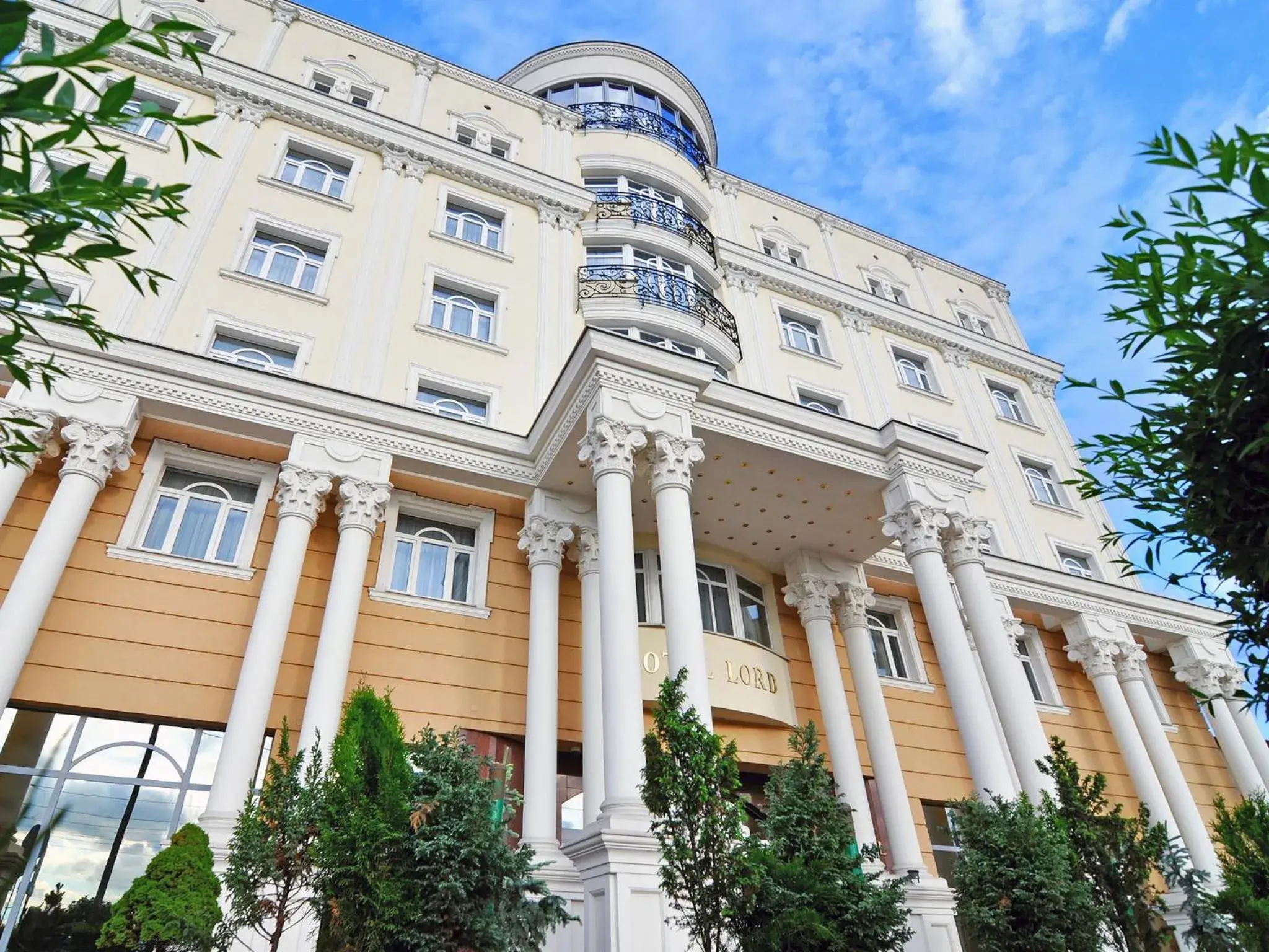 Property building in Hotel Lord - Warsaw Airport Property building in Hotel Lord - Warsaw Airport