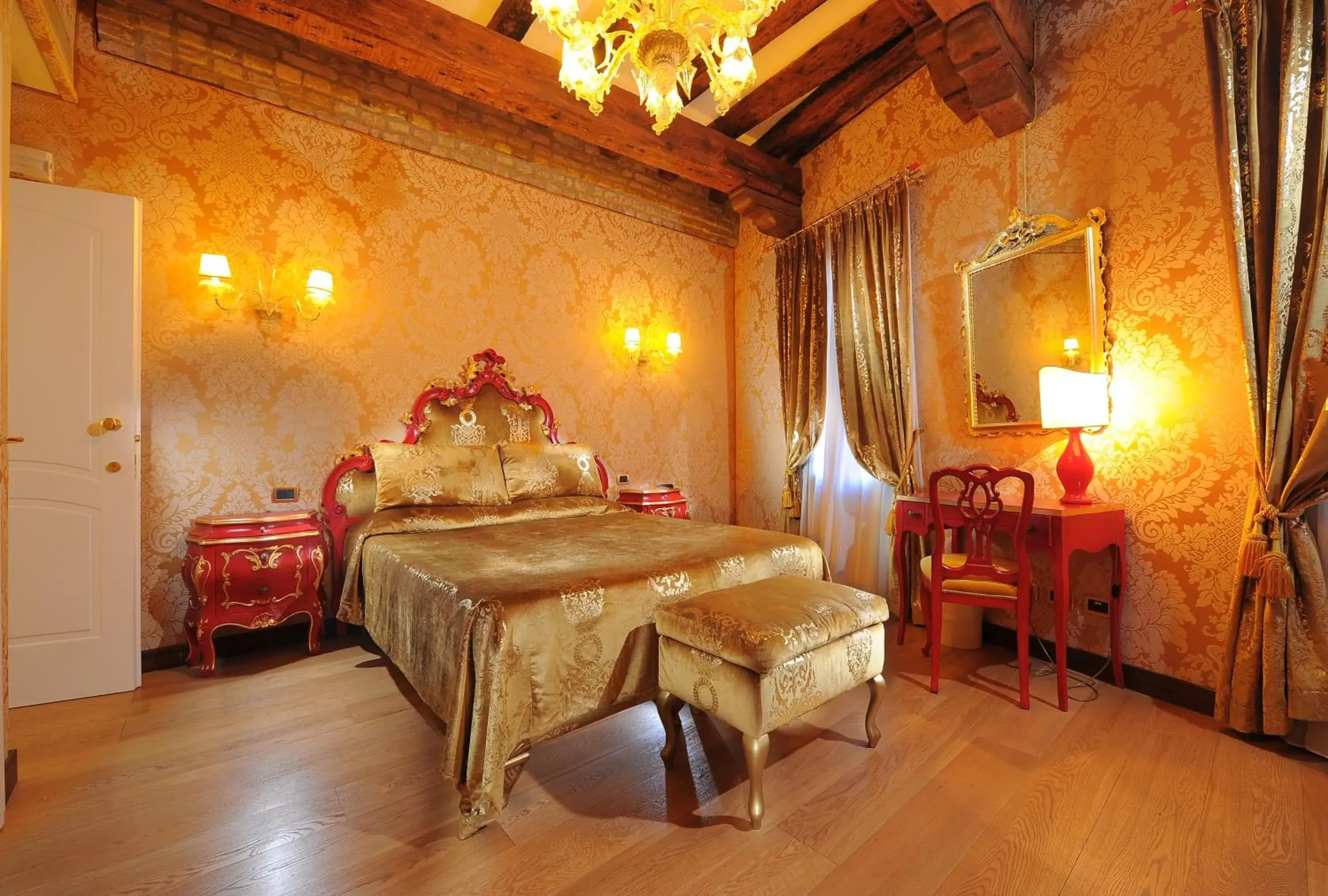 Photo of the whole room, Bed in Ca' Pagan Photo of the whole room, Bed in Ca' Pagan