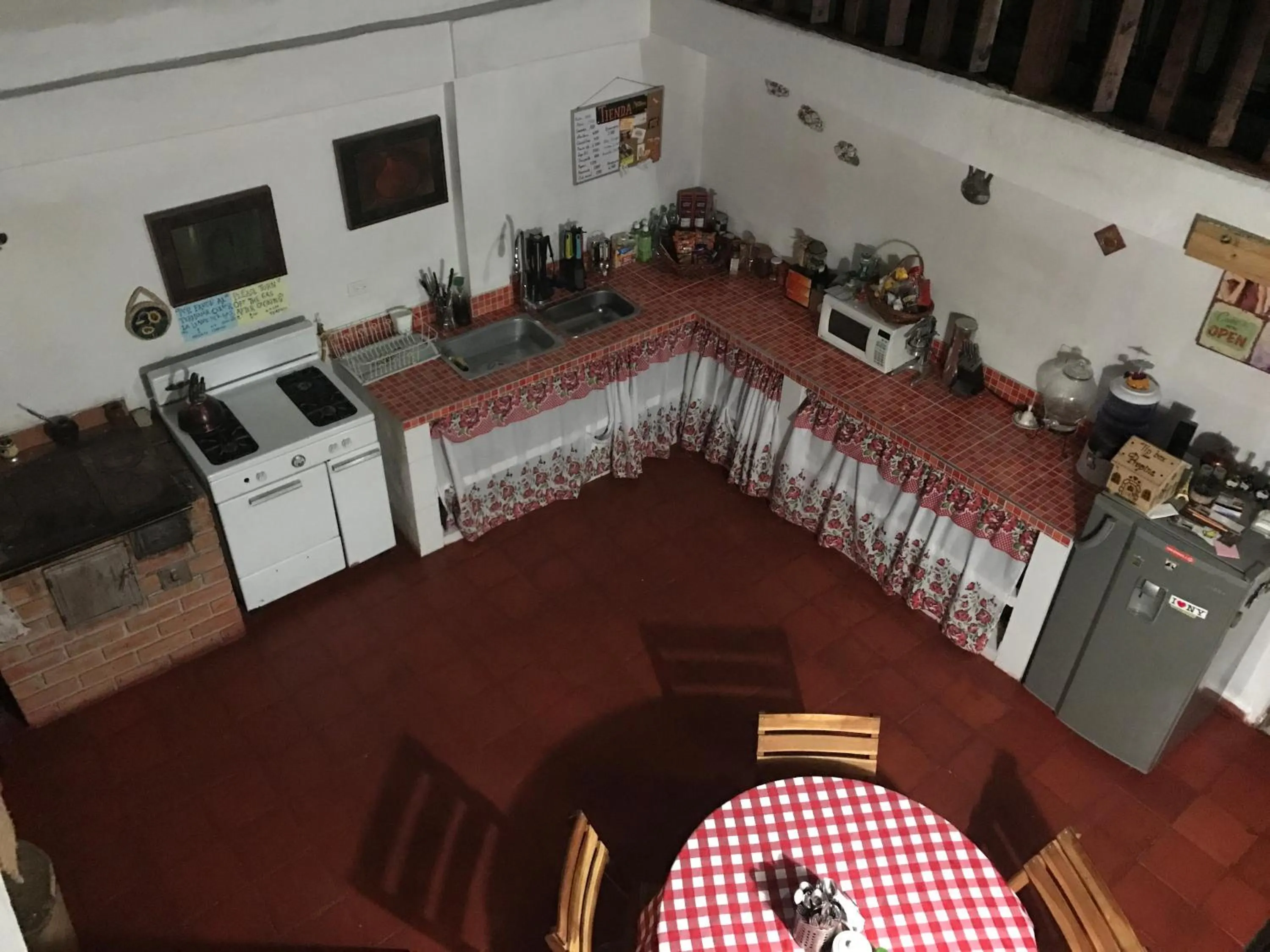 Classic Quadruple Room in Hostal Casa Lantana