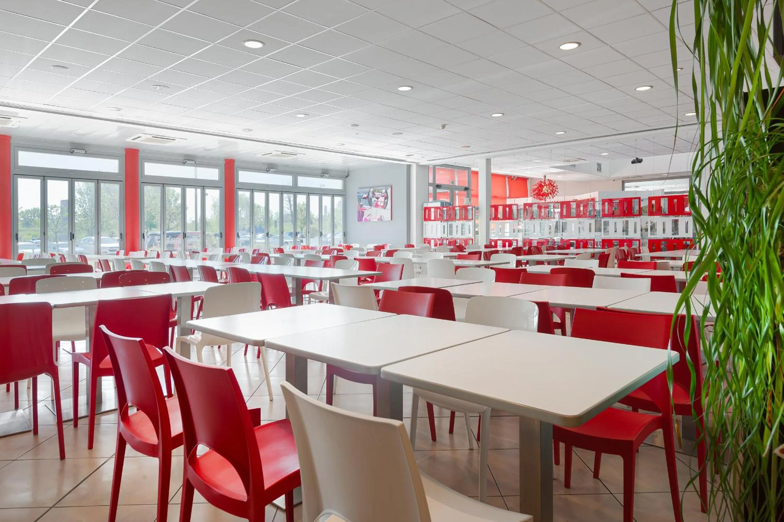 Restaurant/places to eat in Hotel Maranello Village