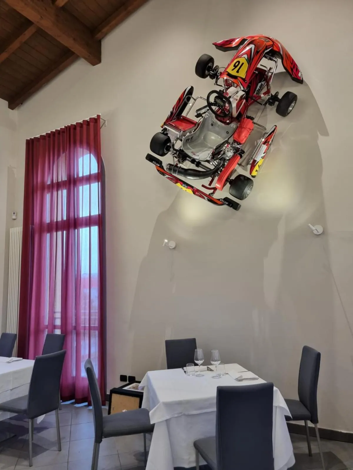 Restaurant/places to eat in Hotel Maranello Village