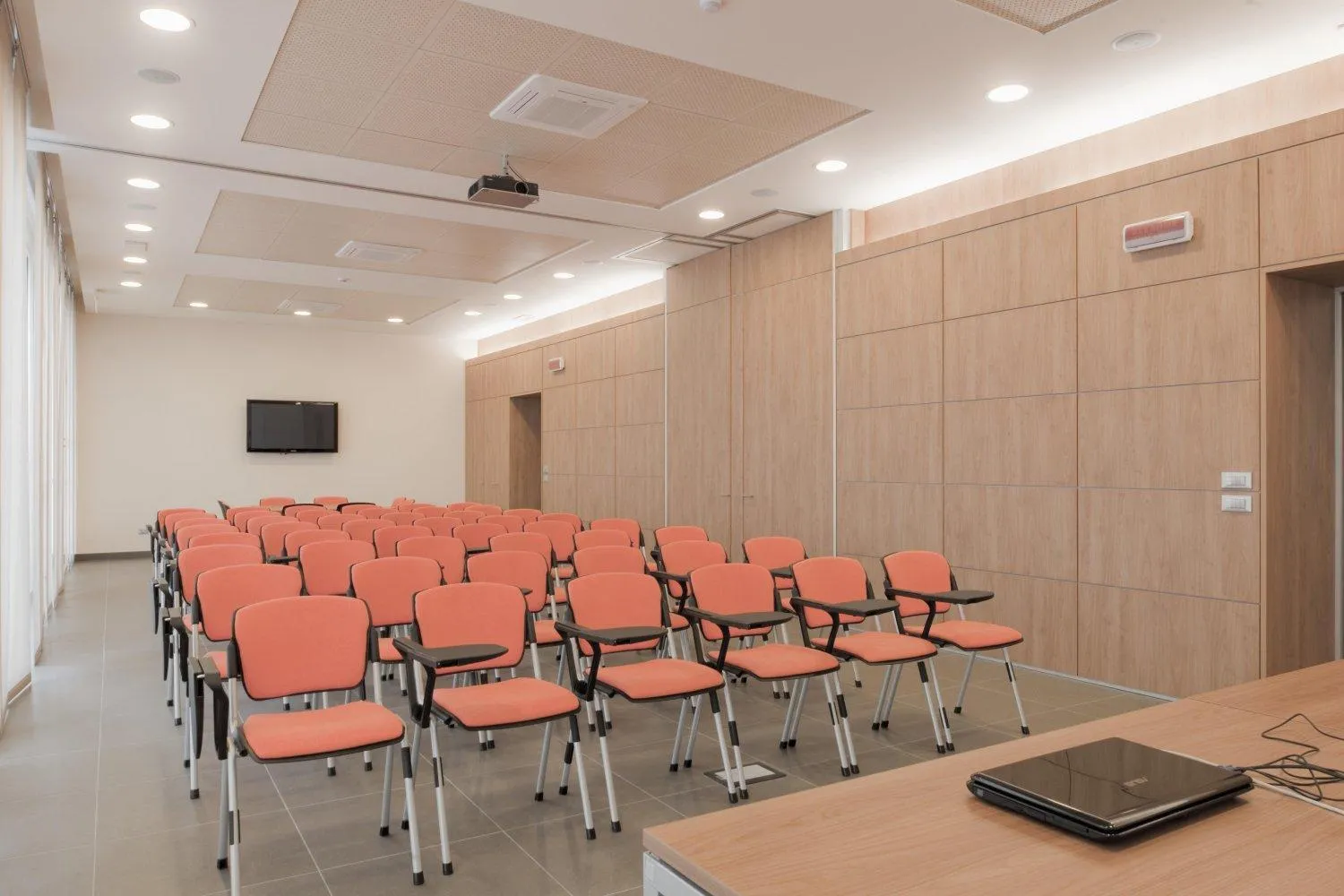 Business facilities in Blu Arena Hotel