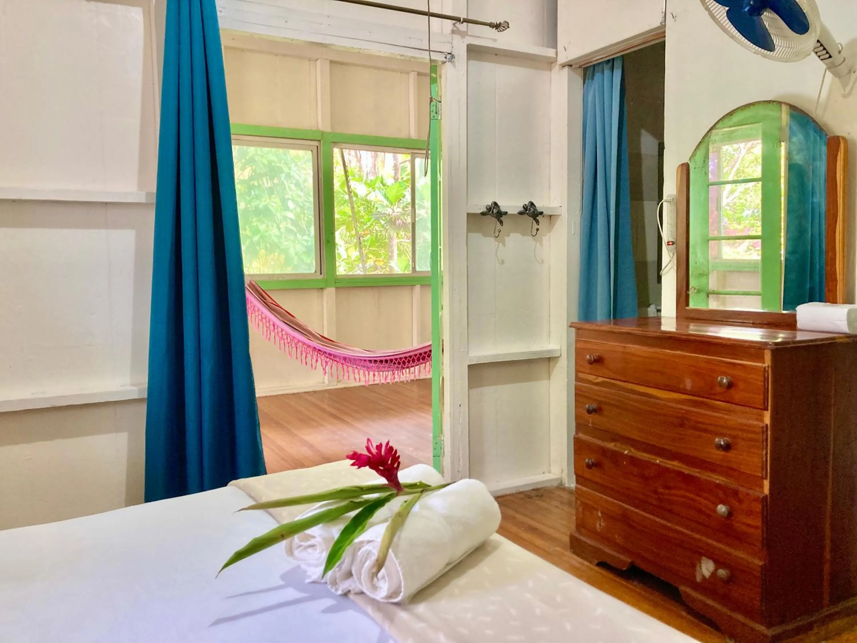 Bed in Drago Beach House - Private Beach