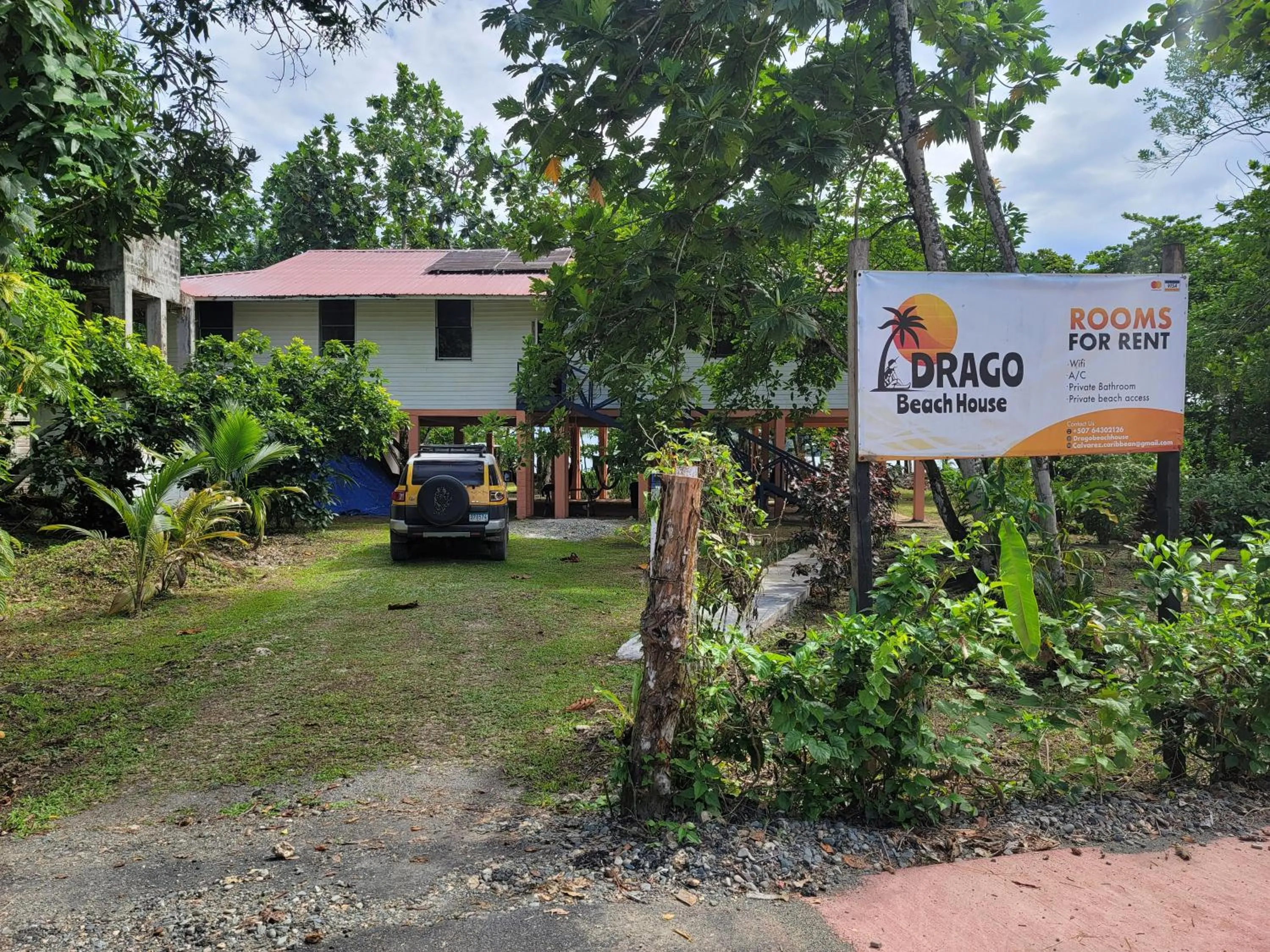 Drago Beach House - Private Beach