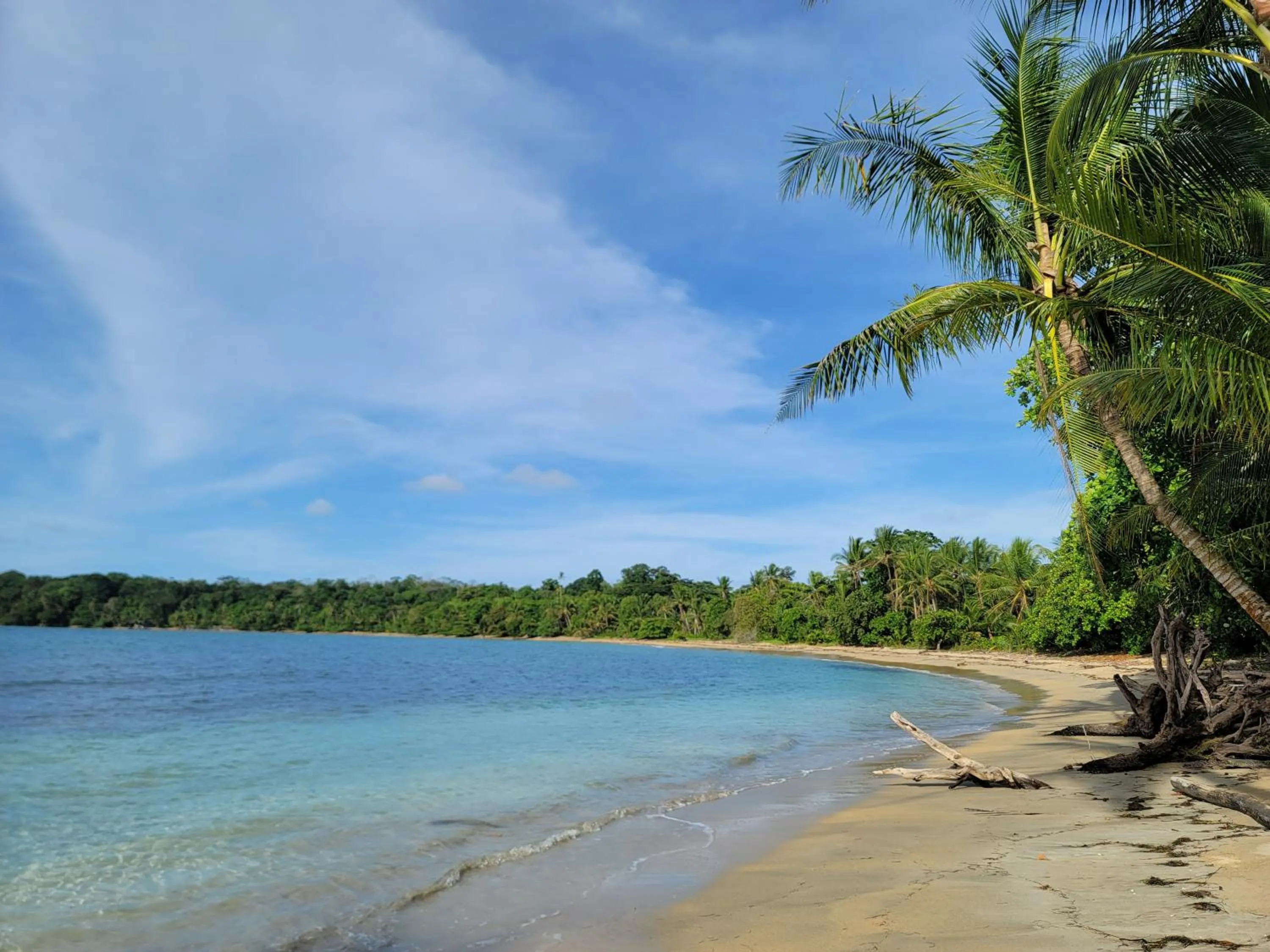 Drago Beach House - Private Beach
