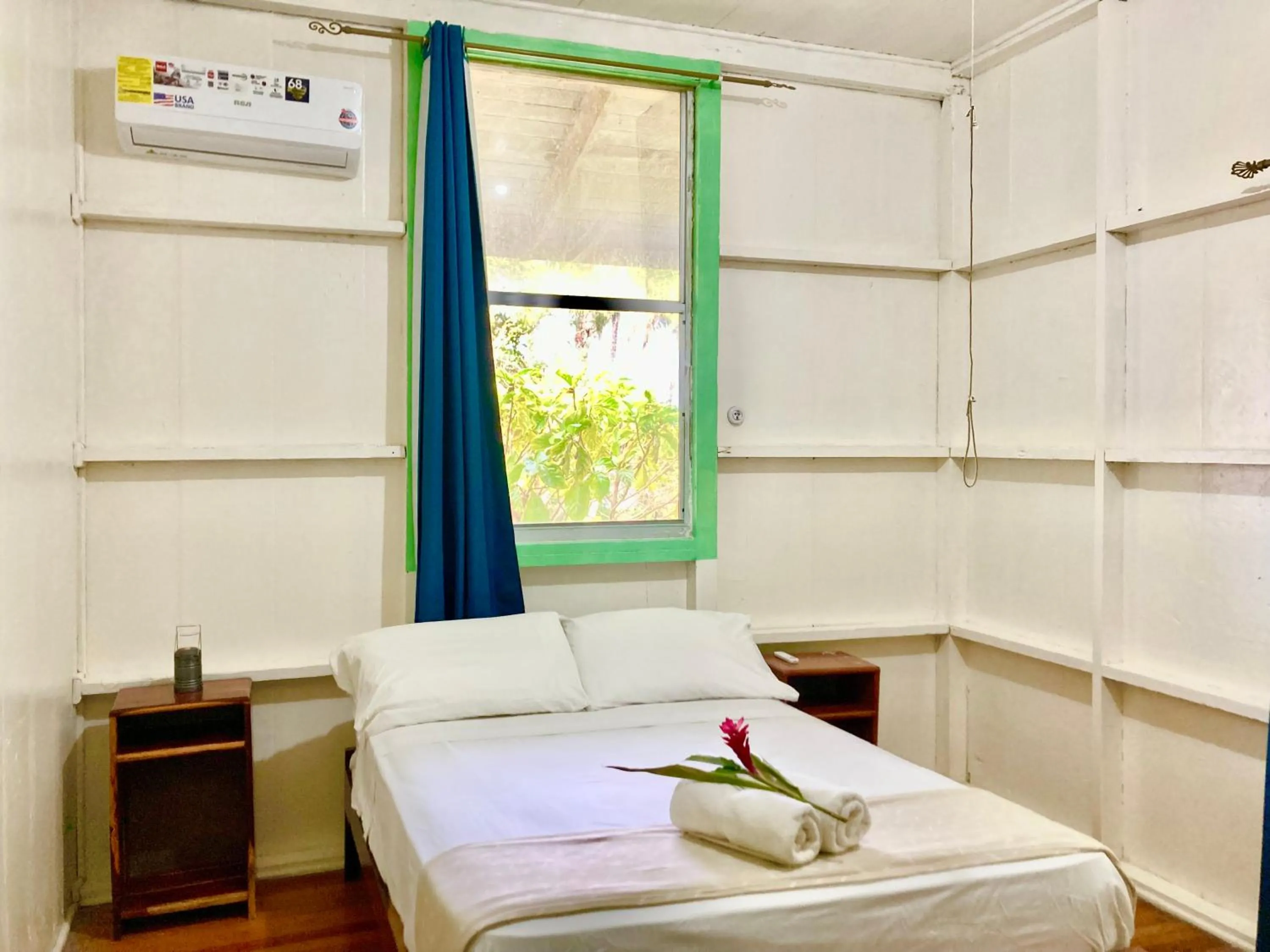 Bed in Drago Beach House - Private Beach