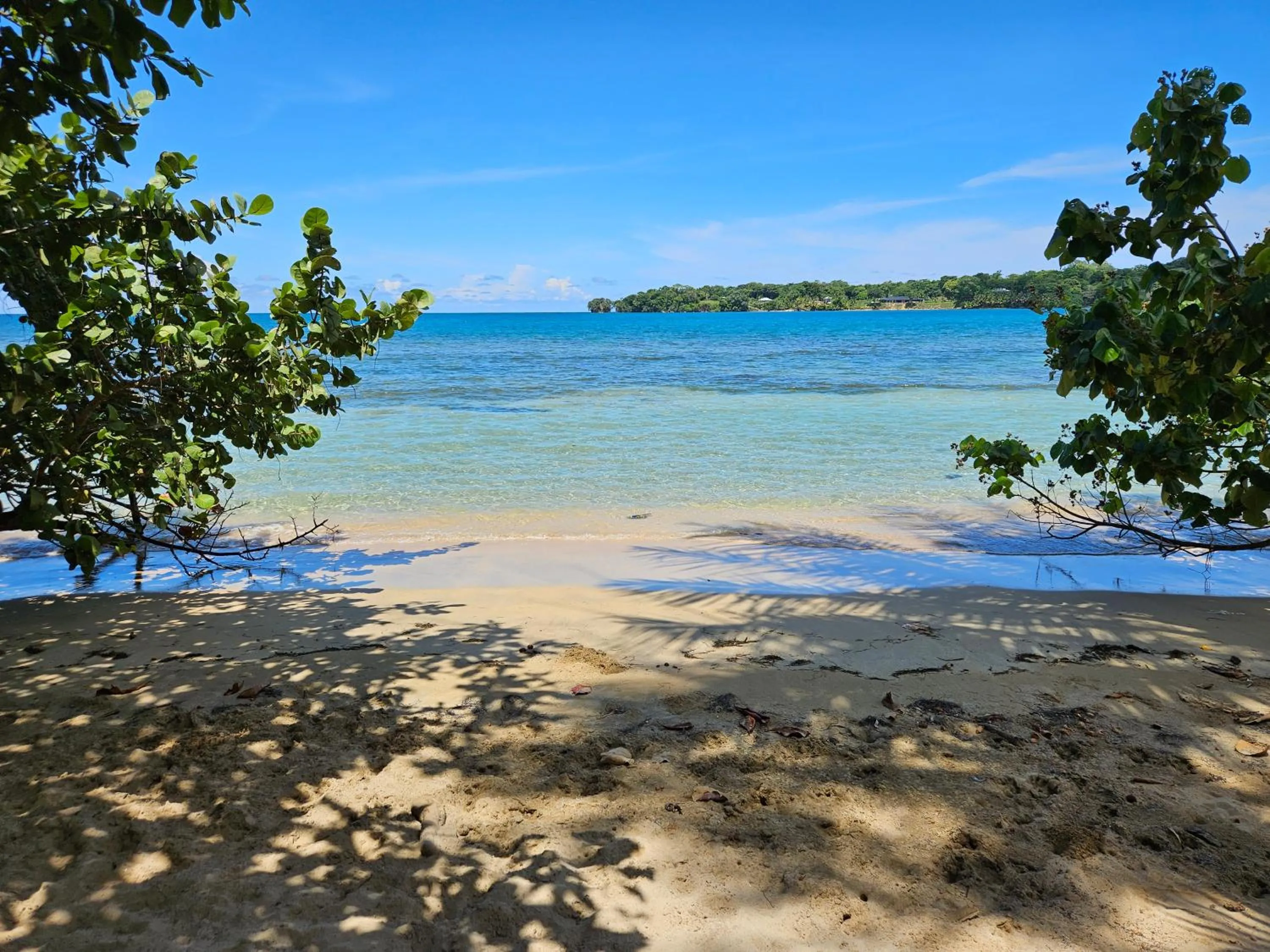 Drago Beach House - Private Beach