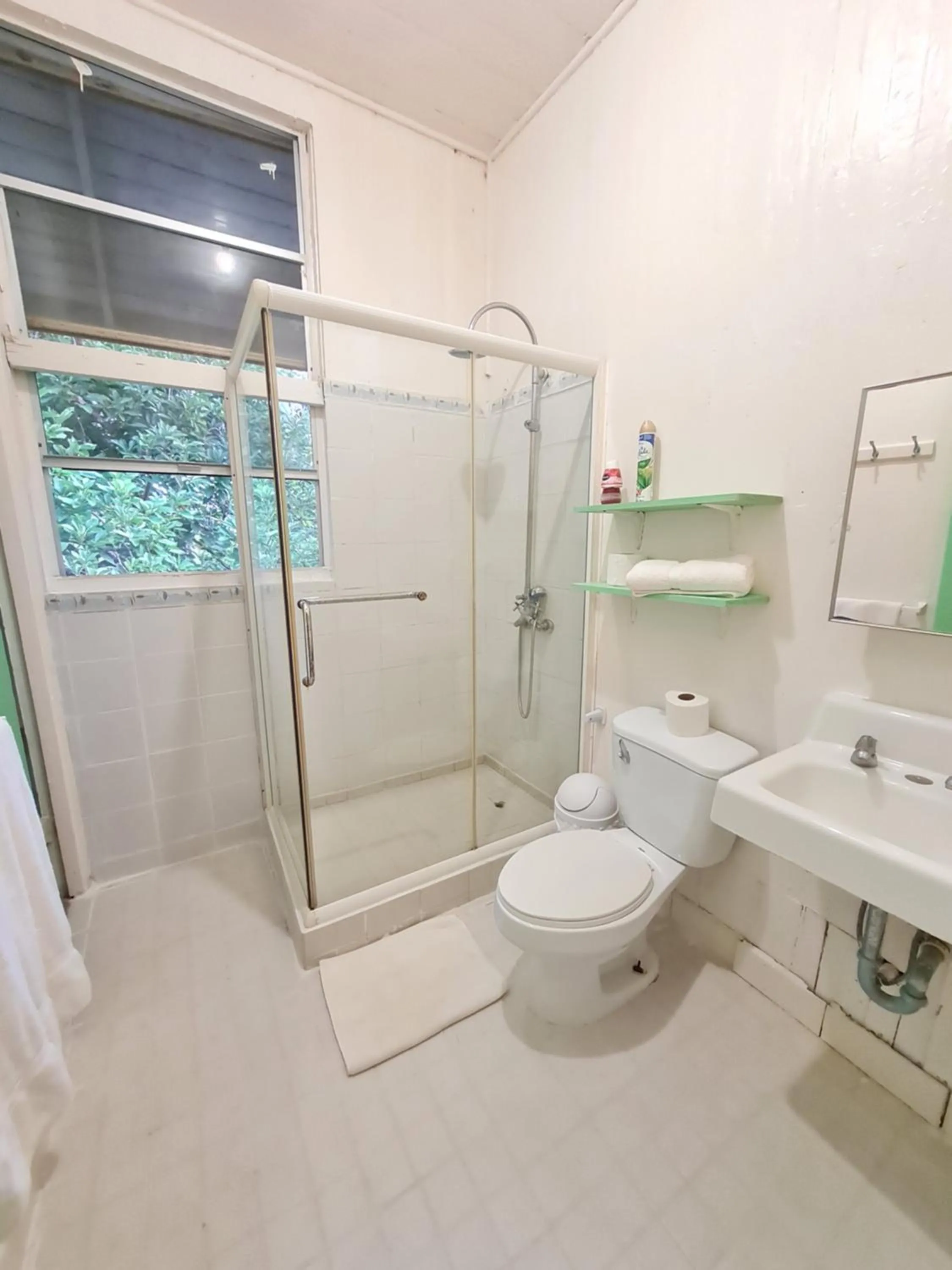 Bathroom in Drago Beach House - Private Beach