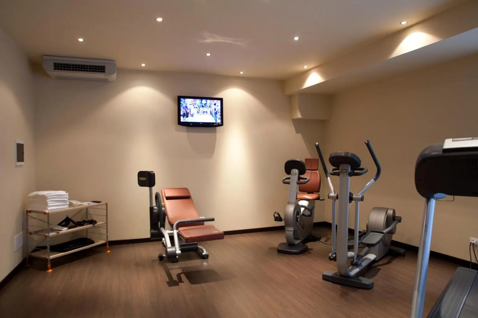 Fitness centre/facilities in Base Hotel