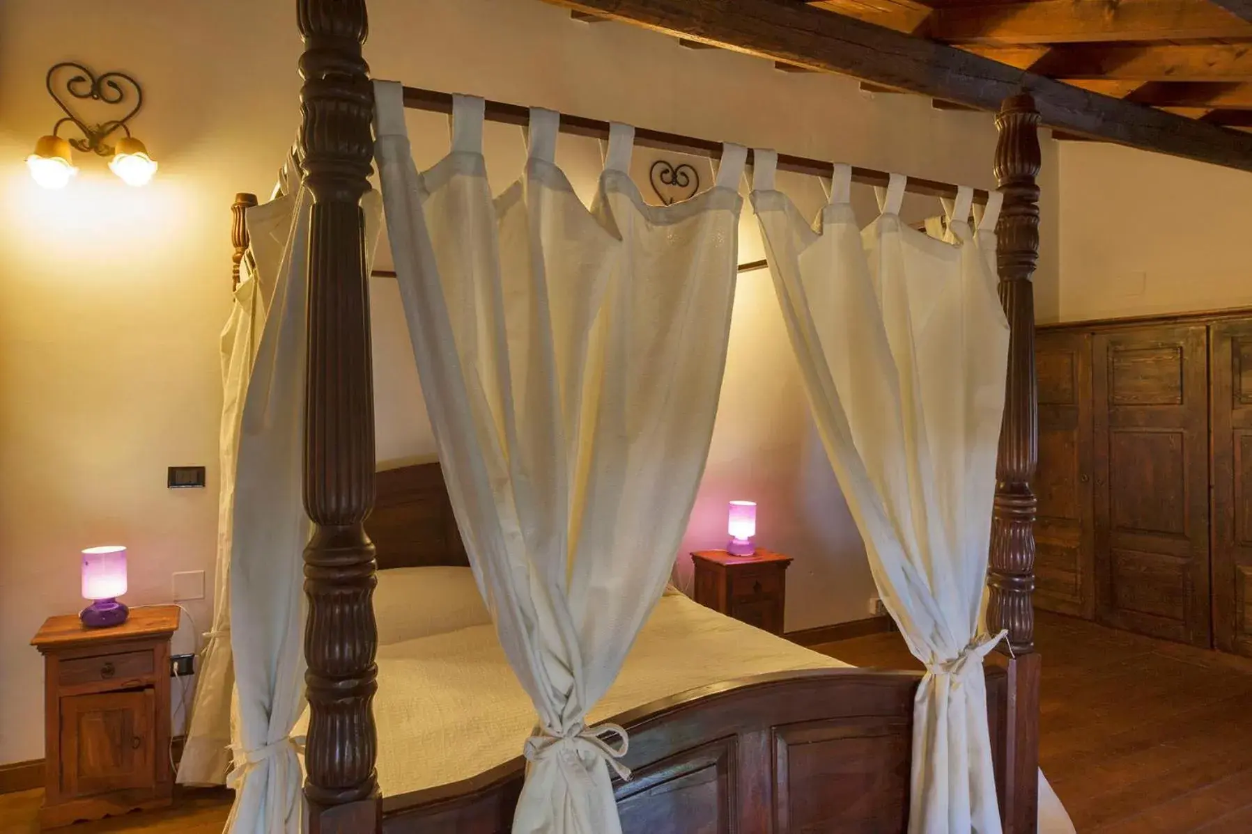 Bedroom, Bed in Villa Dei Papiri Fonte Ciane Bedroom, Bed in Villa Dei Papiri Fonte Ciane