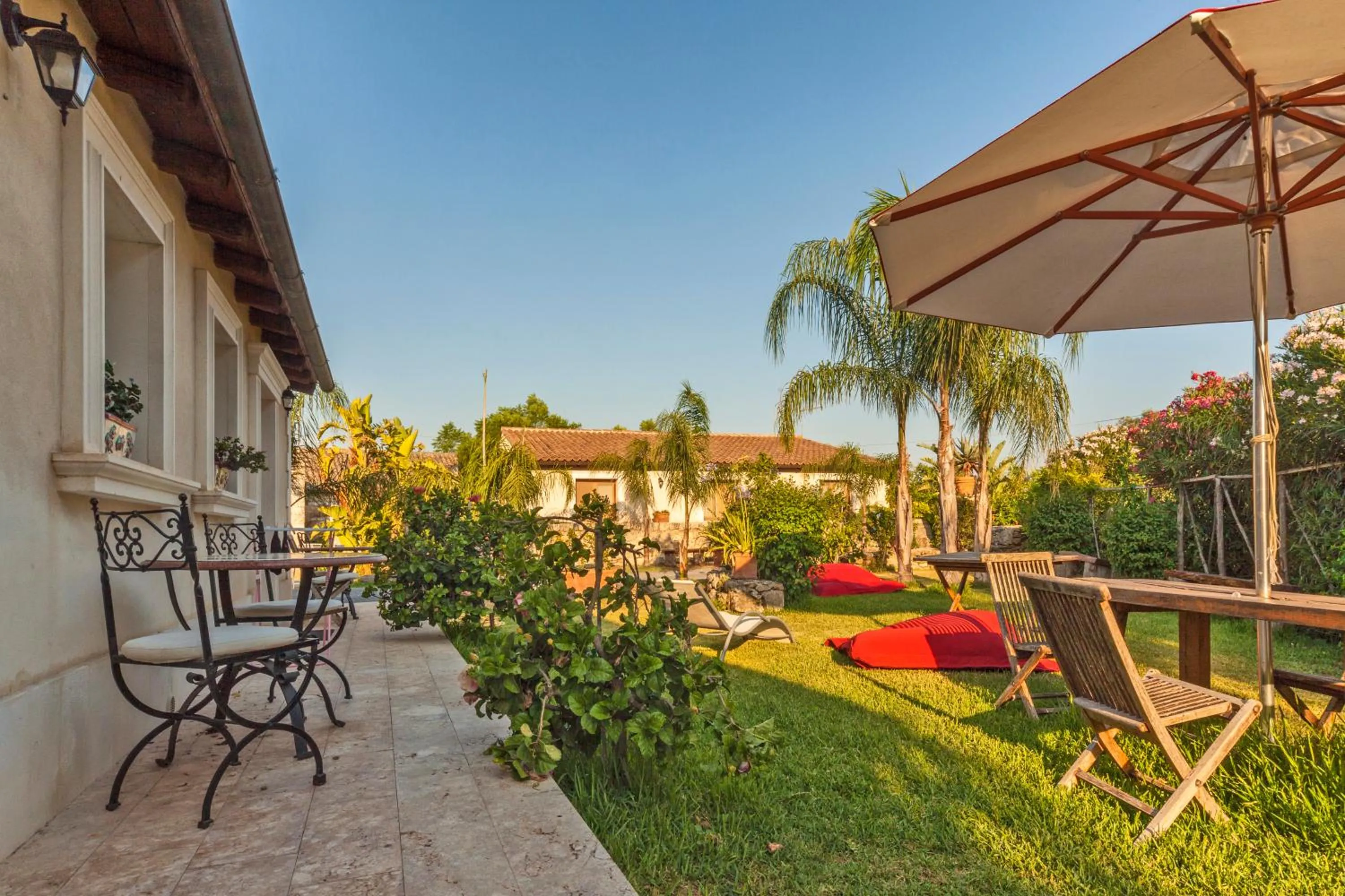Garden in Villa Dei Papiri Fonte Ciane