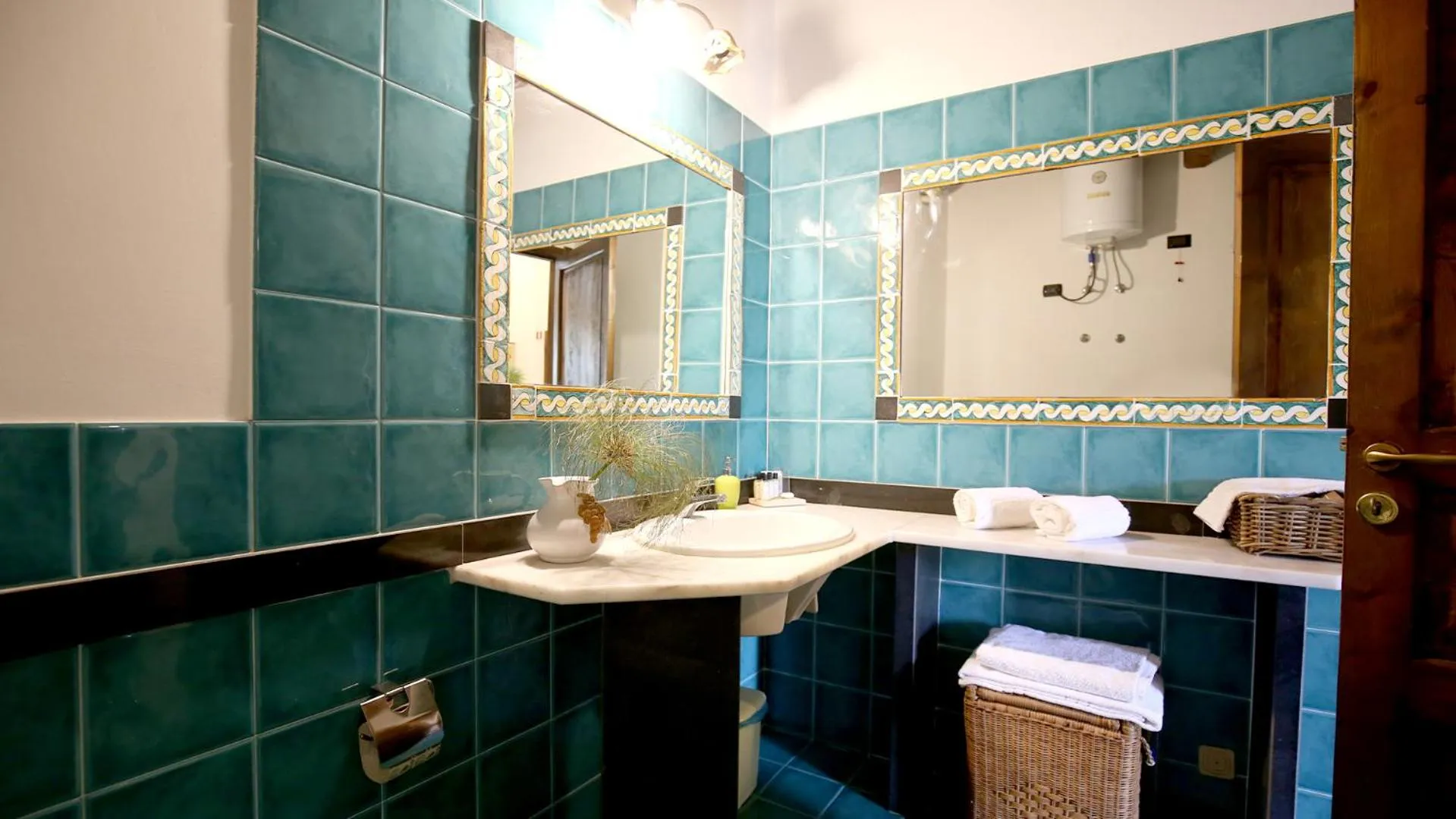 Bathroom in Villa Dei Papiri Fonte Ciane