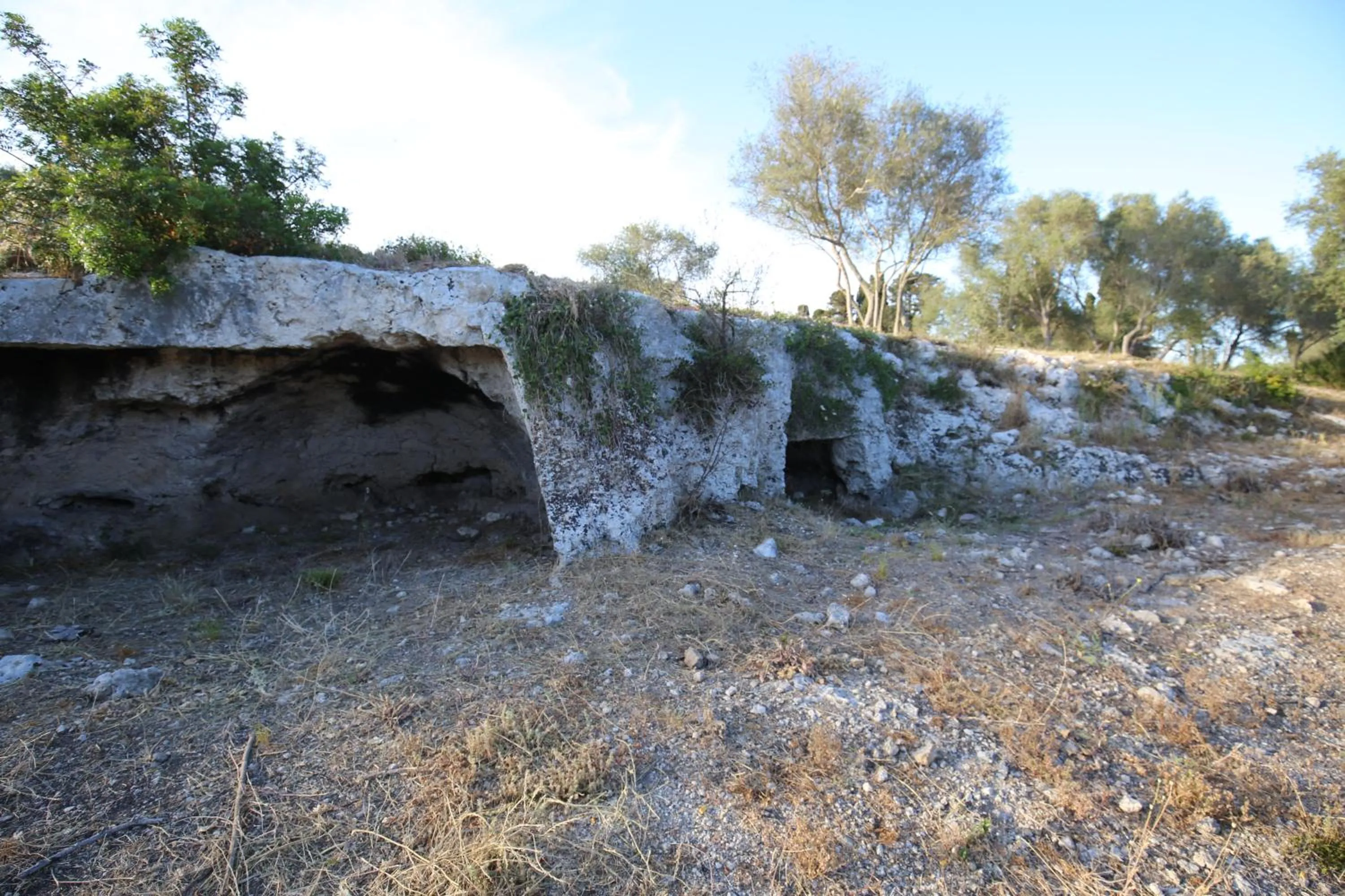 Hiking in Villa Dei Papiri Fonte Ciane