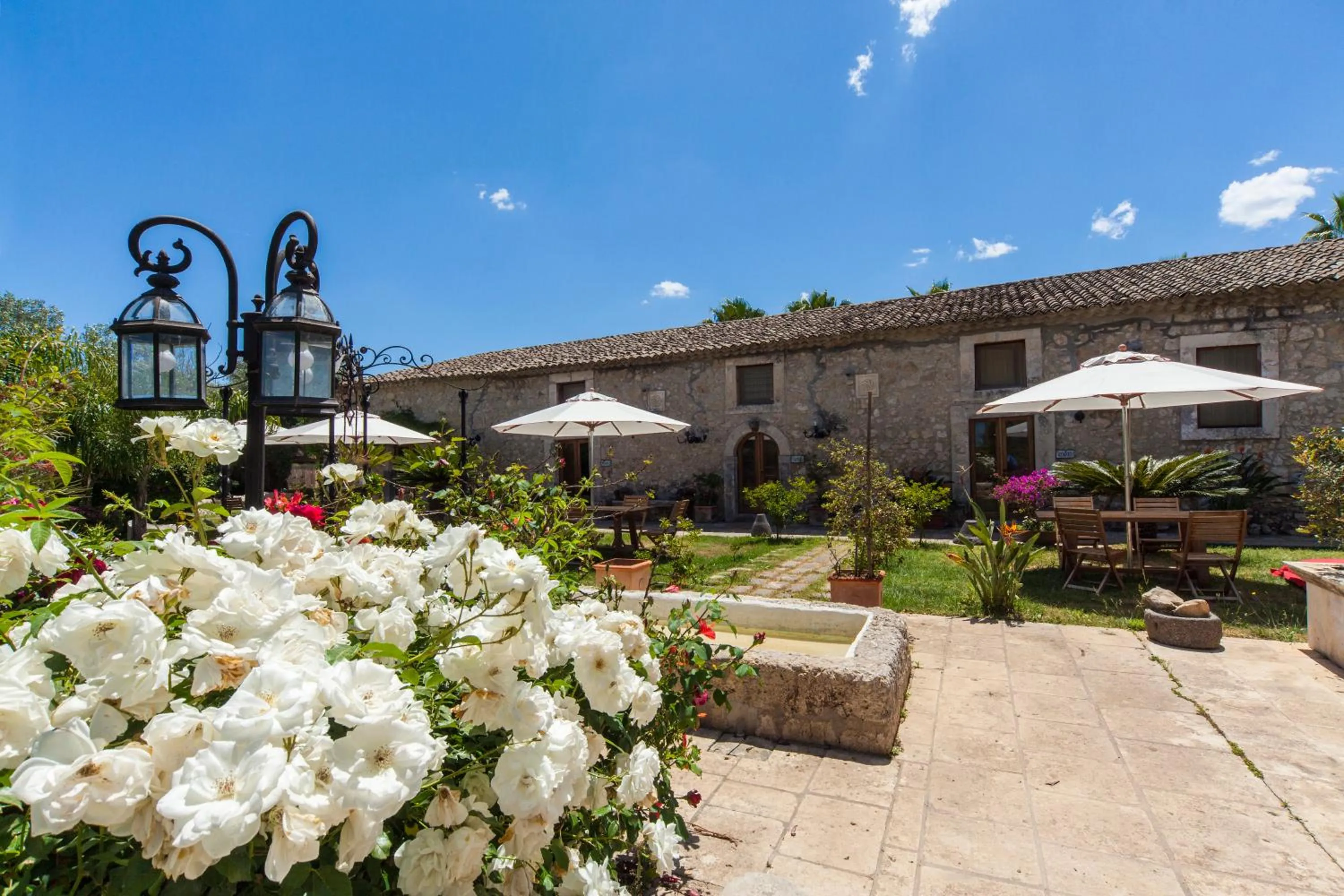 Property building in Villa Dei Papiri Fonte Ciane