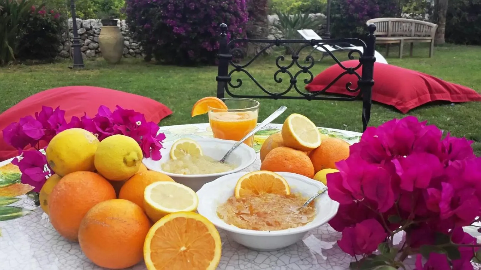 Breakfast in Villa Dei Papiri Fonte Ciane