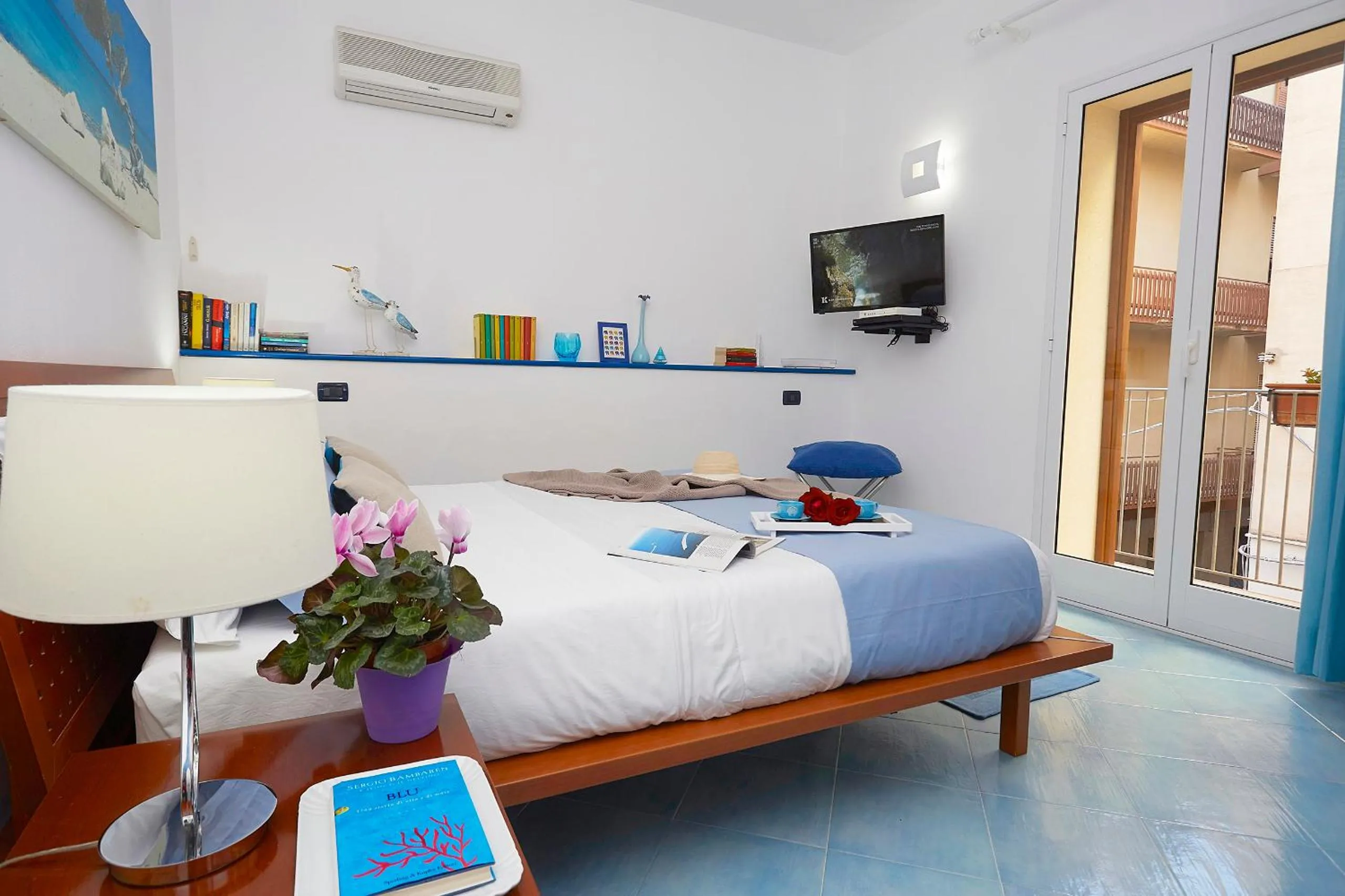 Bedroom, Bed in Appartamenti Rosa Dei Venti