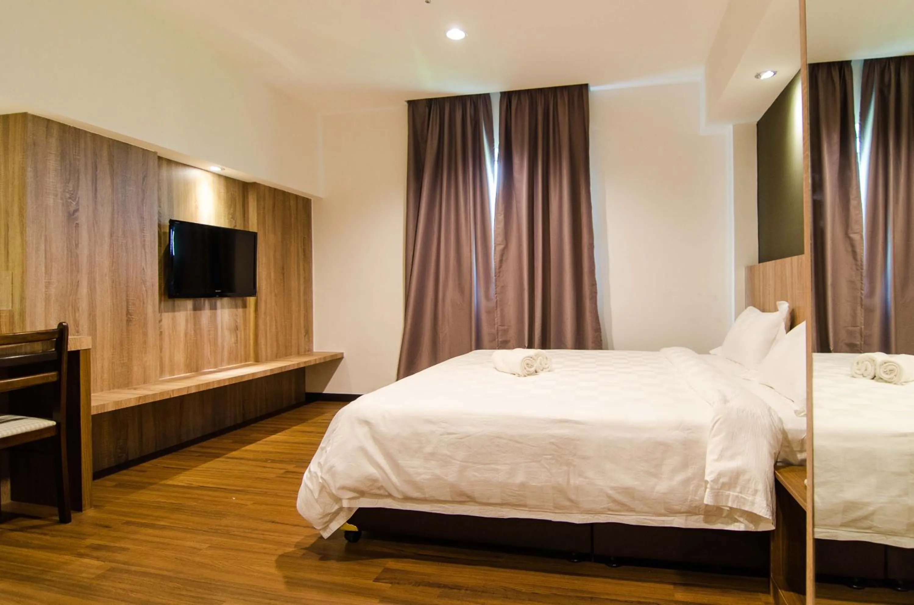 Photo of the whole room, Bed in Mornington Hotel Soon Choon Ipoh