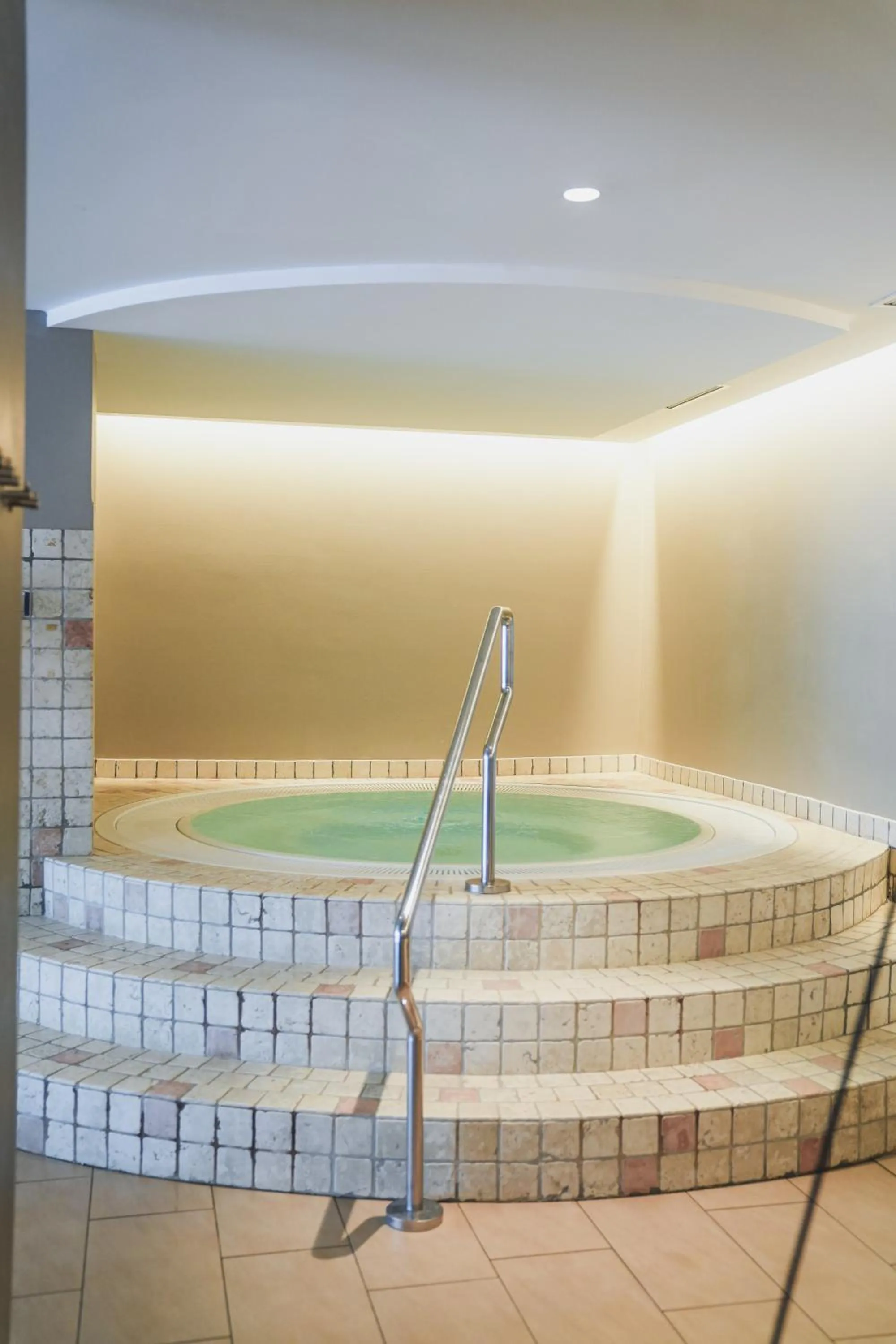 Hot Tub in Hotel Valserhof