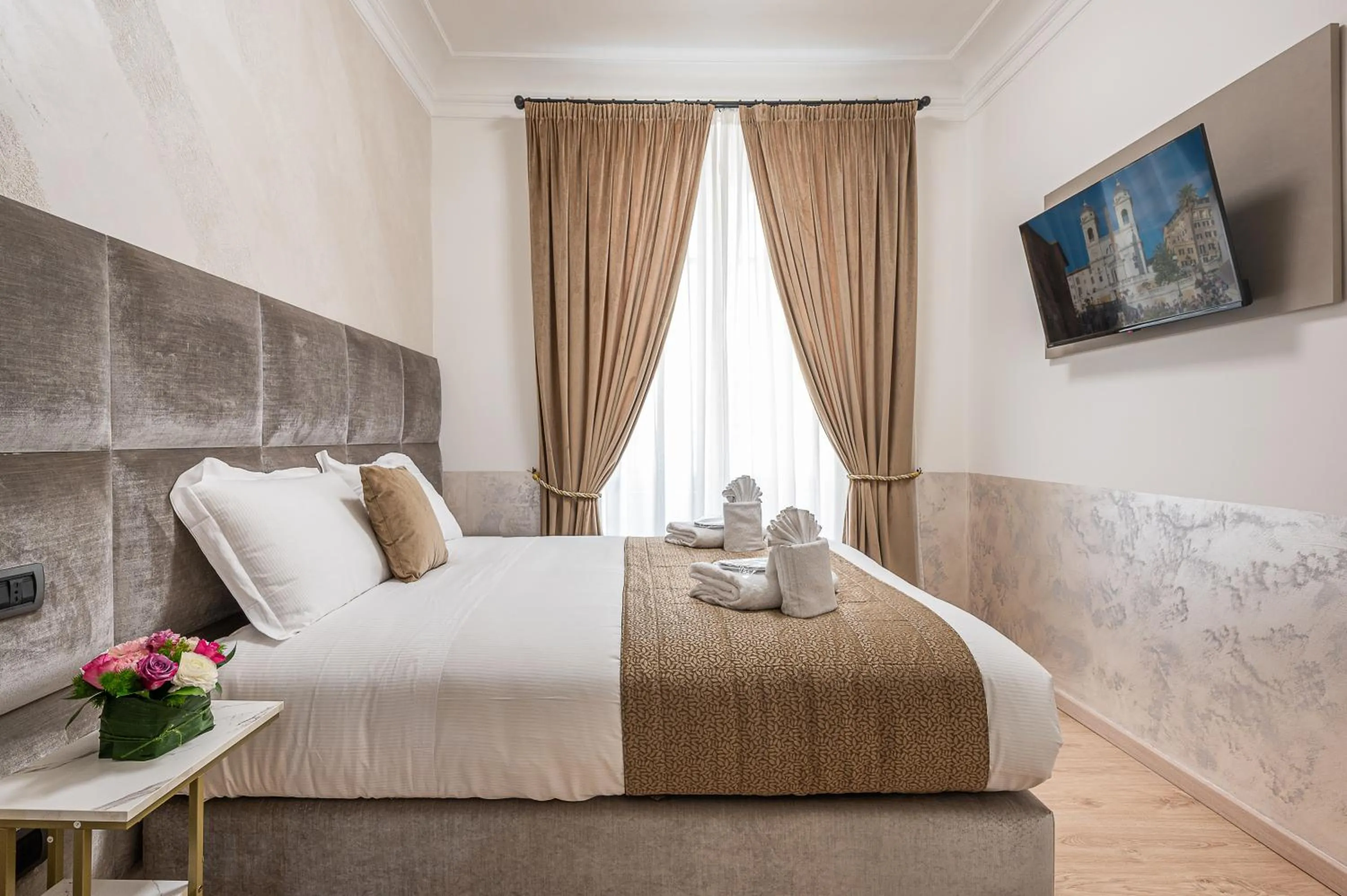 Bedroom, Bed in Cola Di Rienzo Suite Guest House