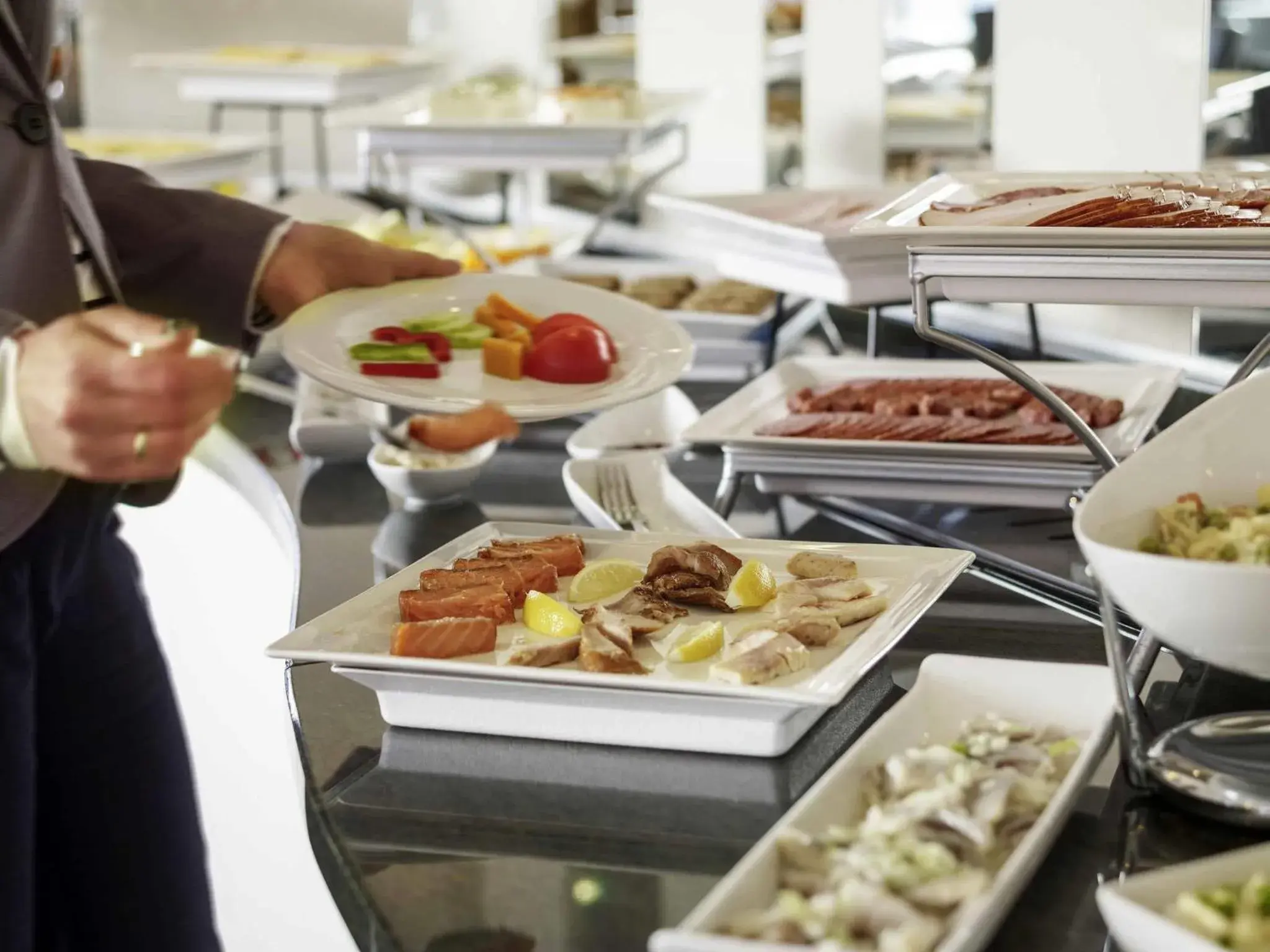 Restaurant/places to eat in Mercure Warszawa Centrum Restaurant/places to eat in Mercure Warszawa Centrum