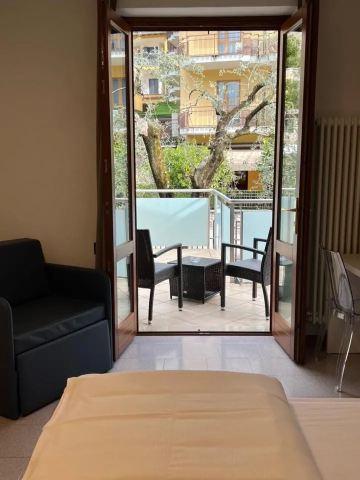 Balcony/Terrace, Bed in Hotel Coste