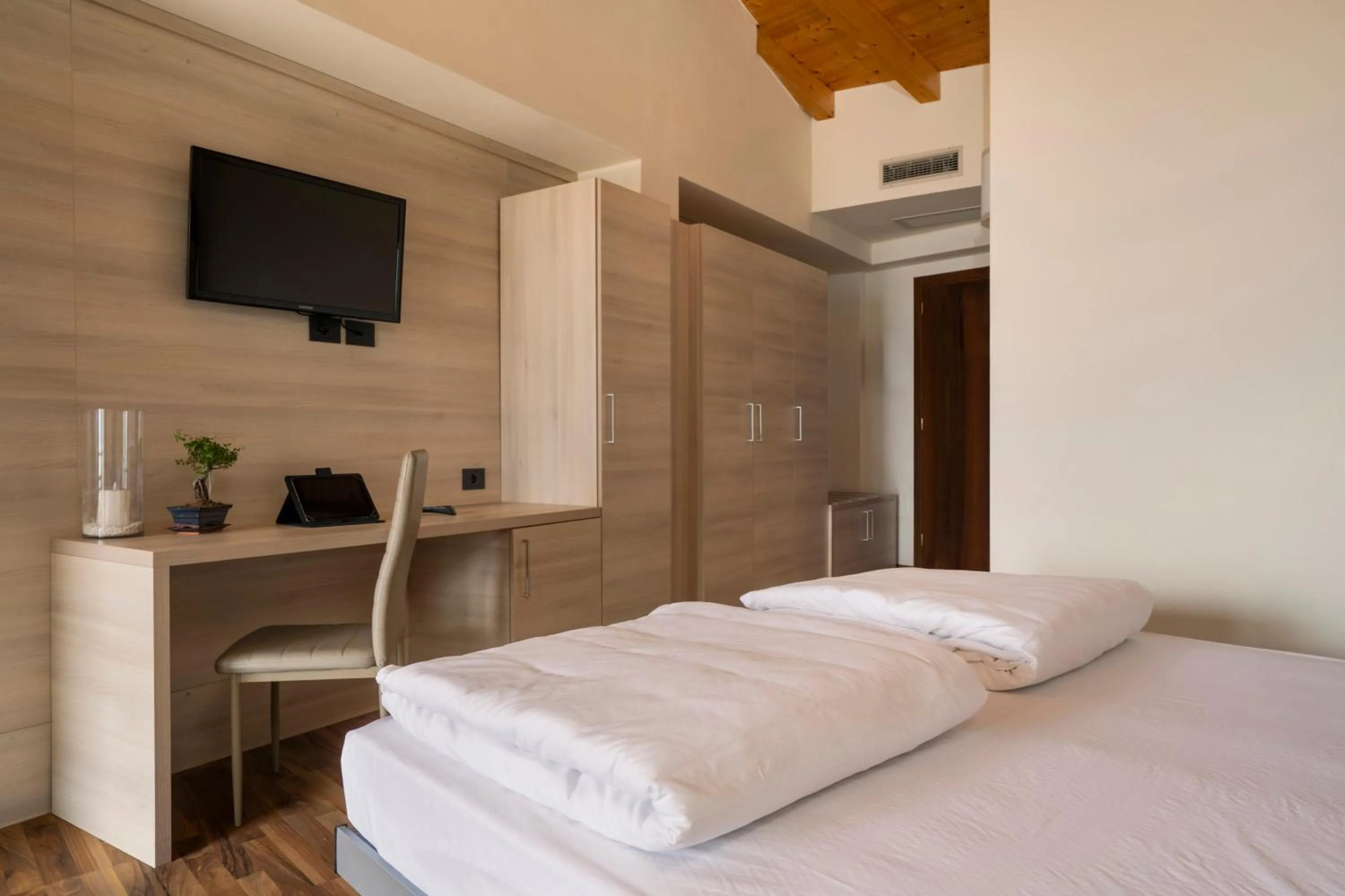 TV and multimedia, Bed in Hotel Coste